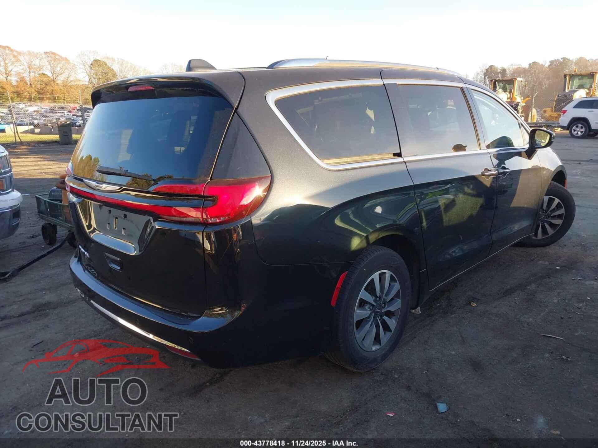CHRYSLER PACIFICA 2021 - 2C4RC1BG8MR526029