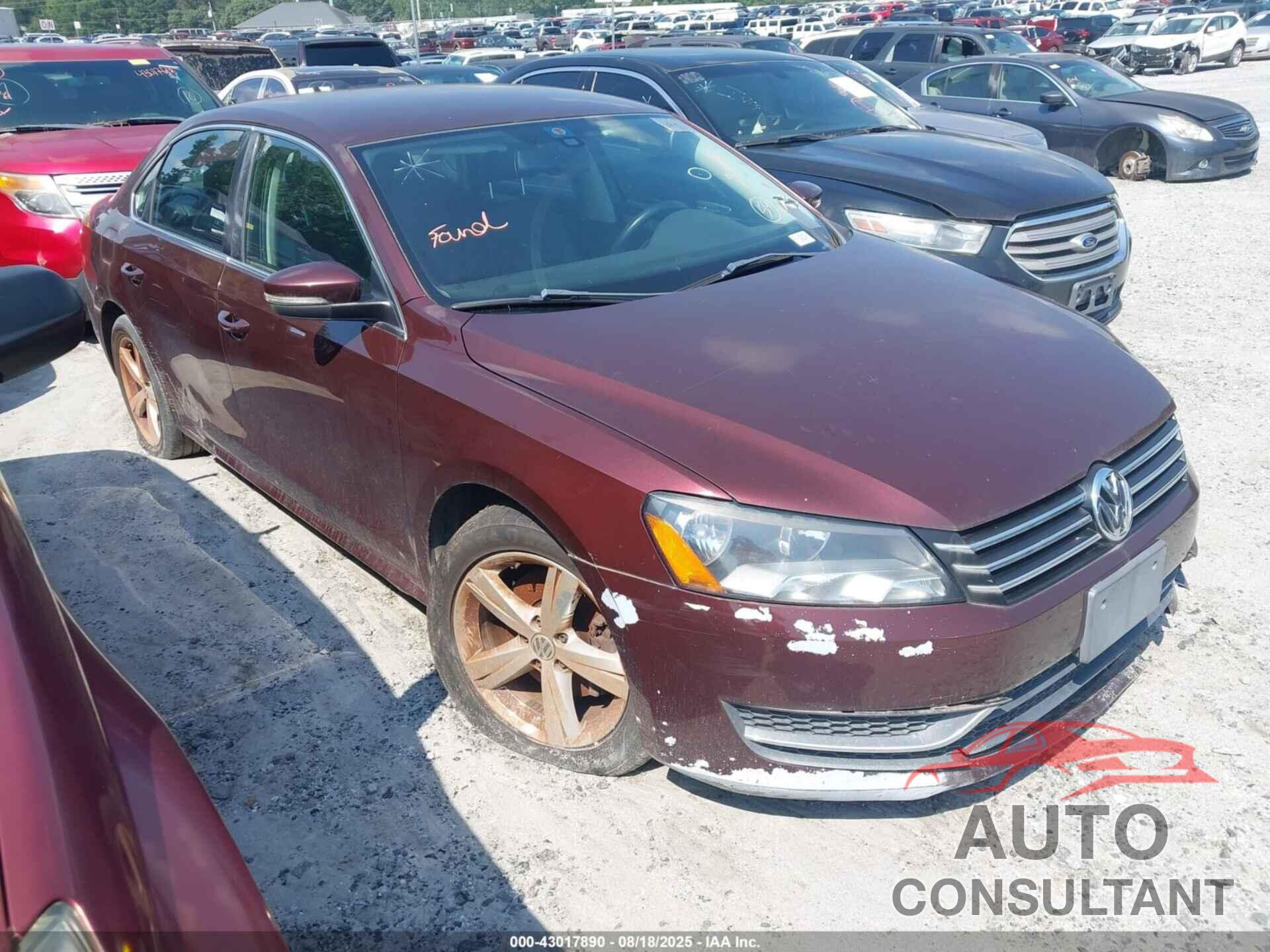 VOLKSWAGEN PASSAT 2013 - 1VWBP7A31DC139187