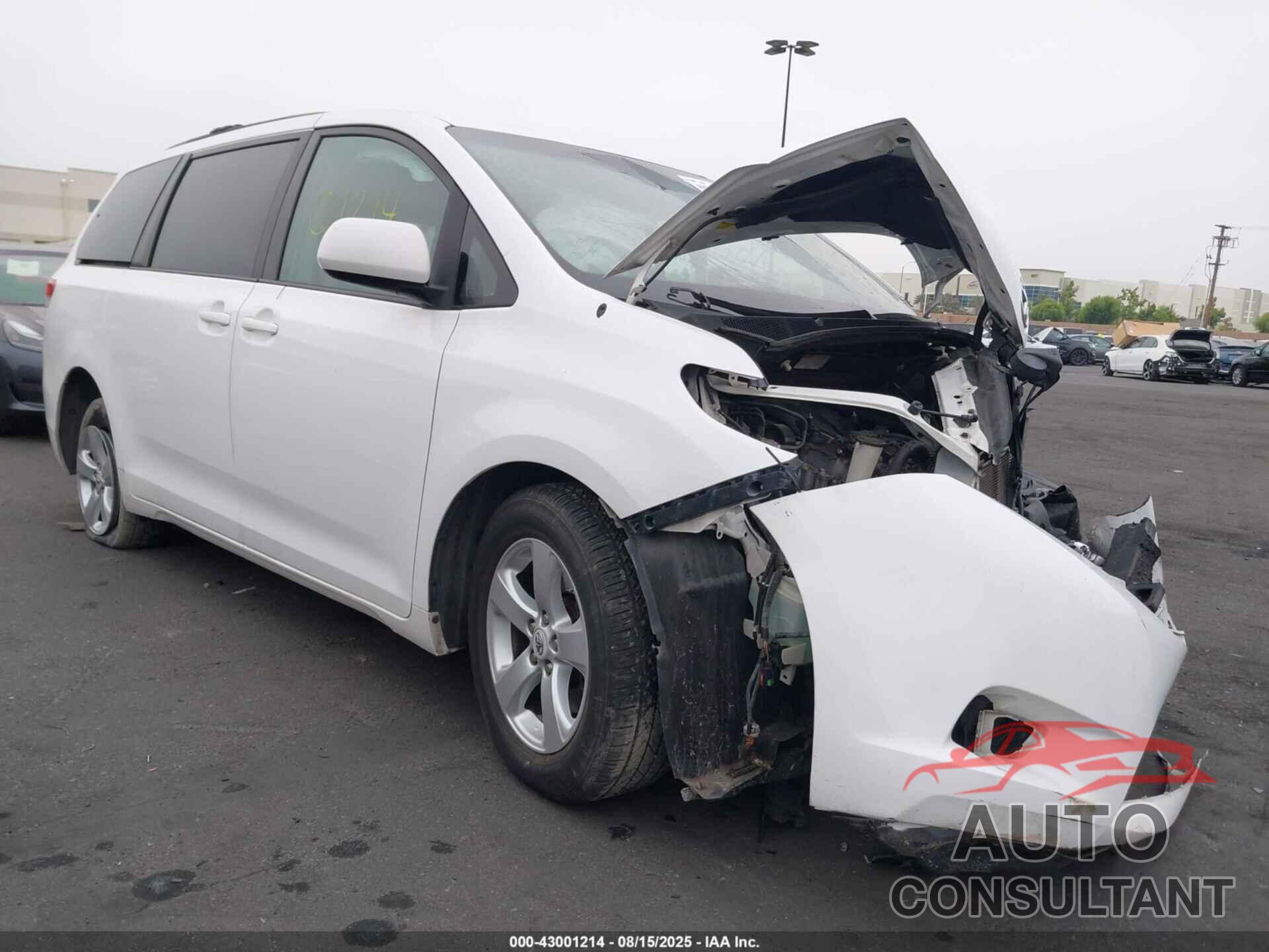 TOYOTA SIENNA 2011 - 5TDKK3DC4BS145664