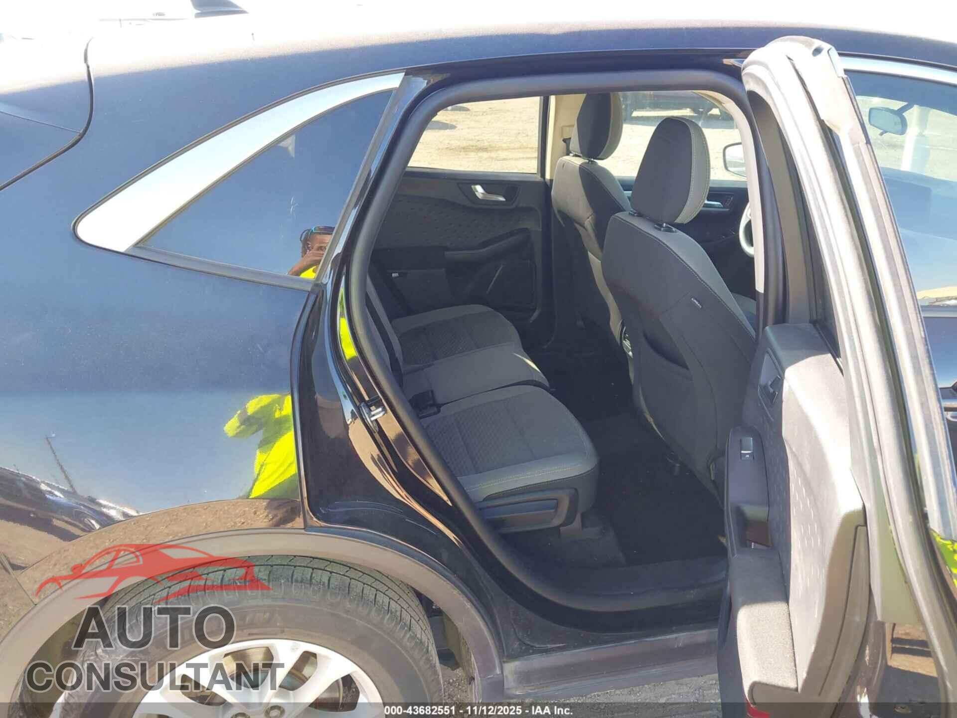 FORD ESCAPE 2020 - 1FMCU0G64LUA75448