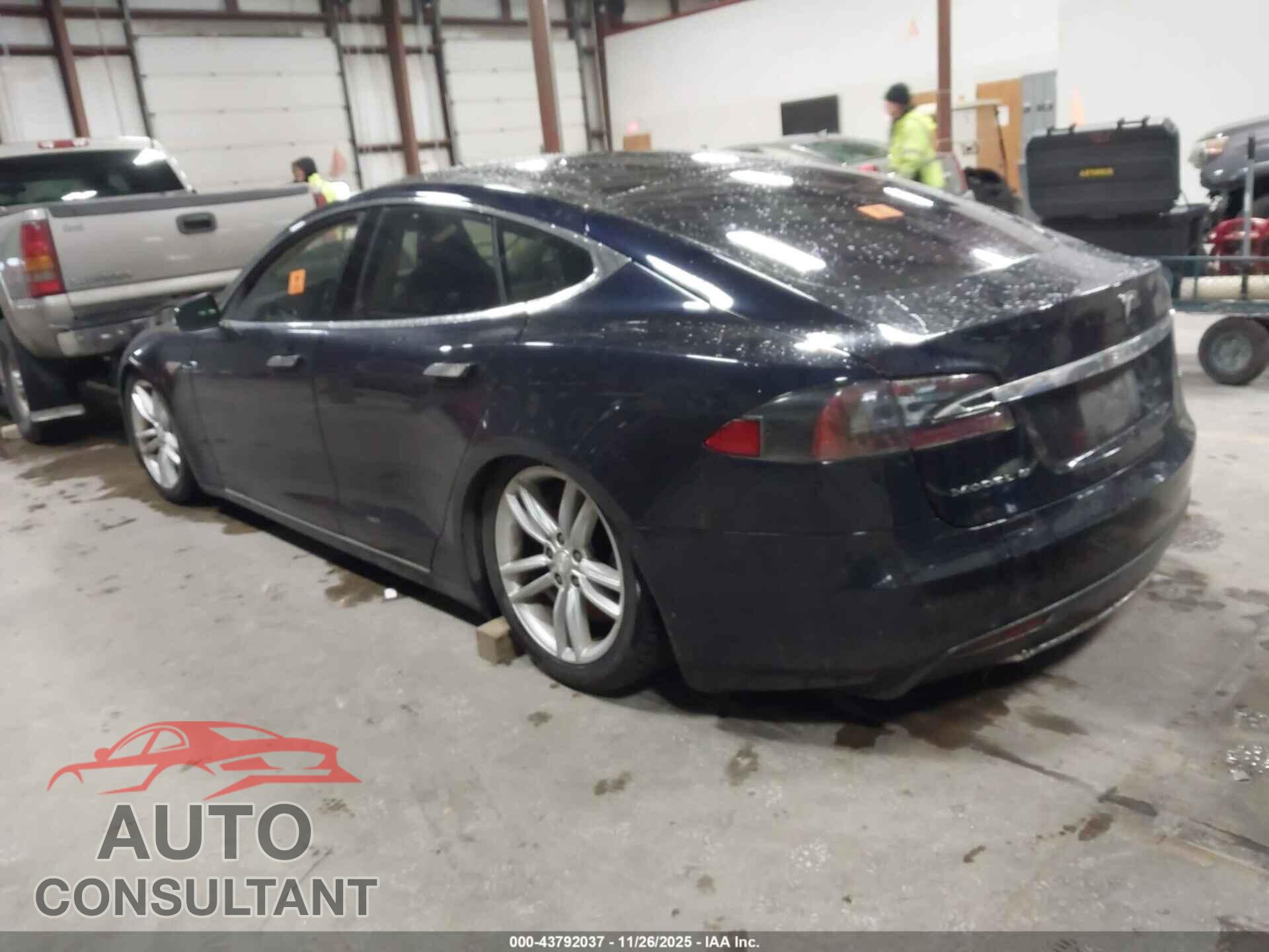 TESLA MODEL S 2013 - 5YJSA1DN0DFP12047