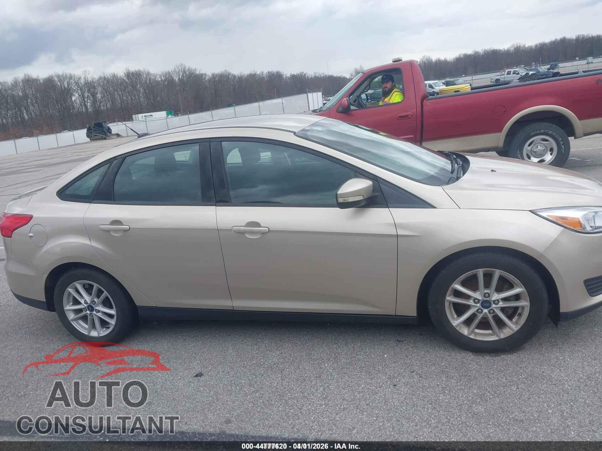 FORD FOCUS 2017 - 1FADP3F20HL320295