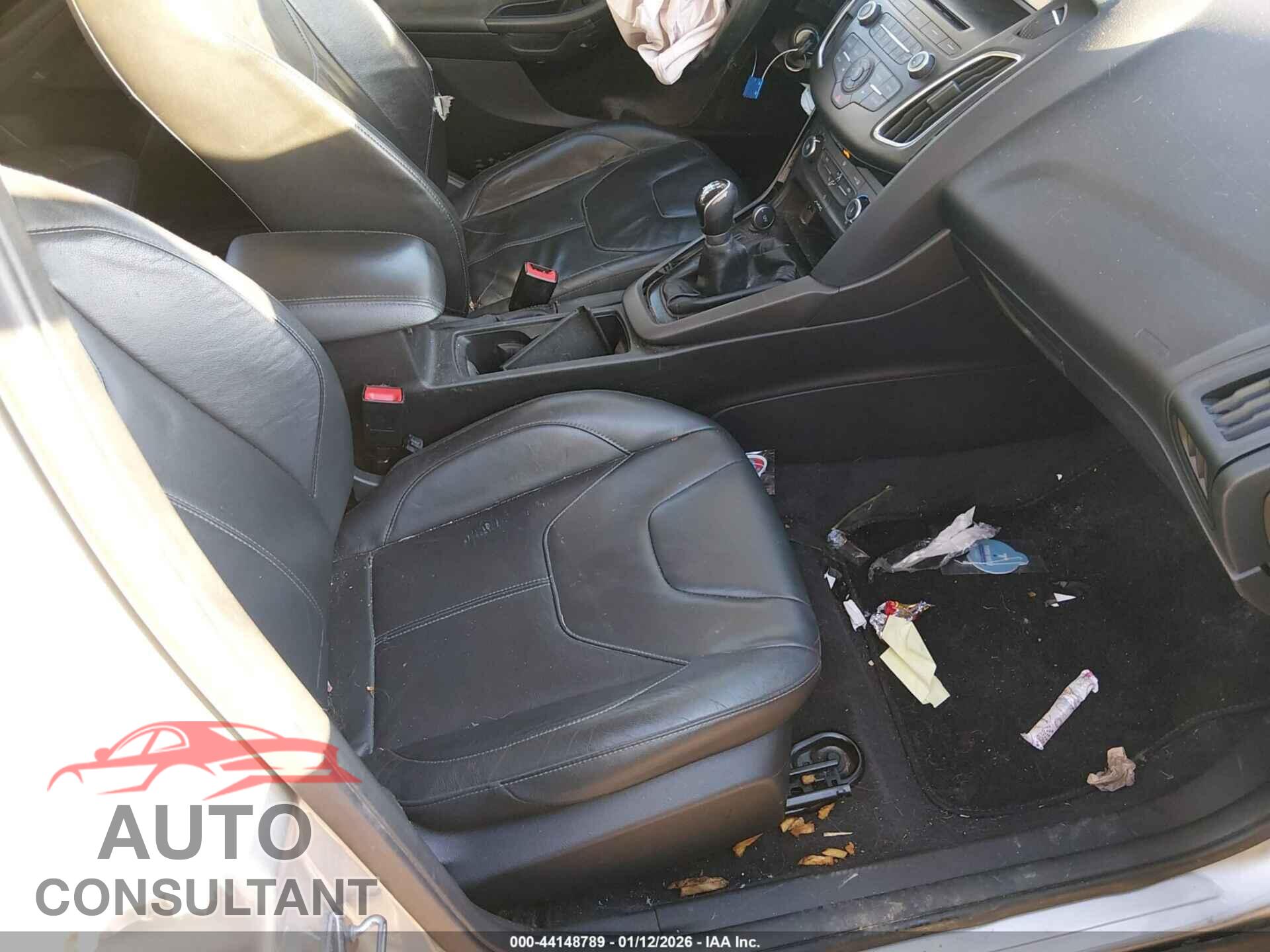 FORD FOCUS 2016 - 1FADP3K28GL211376