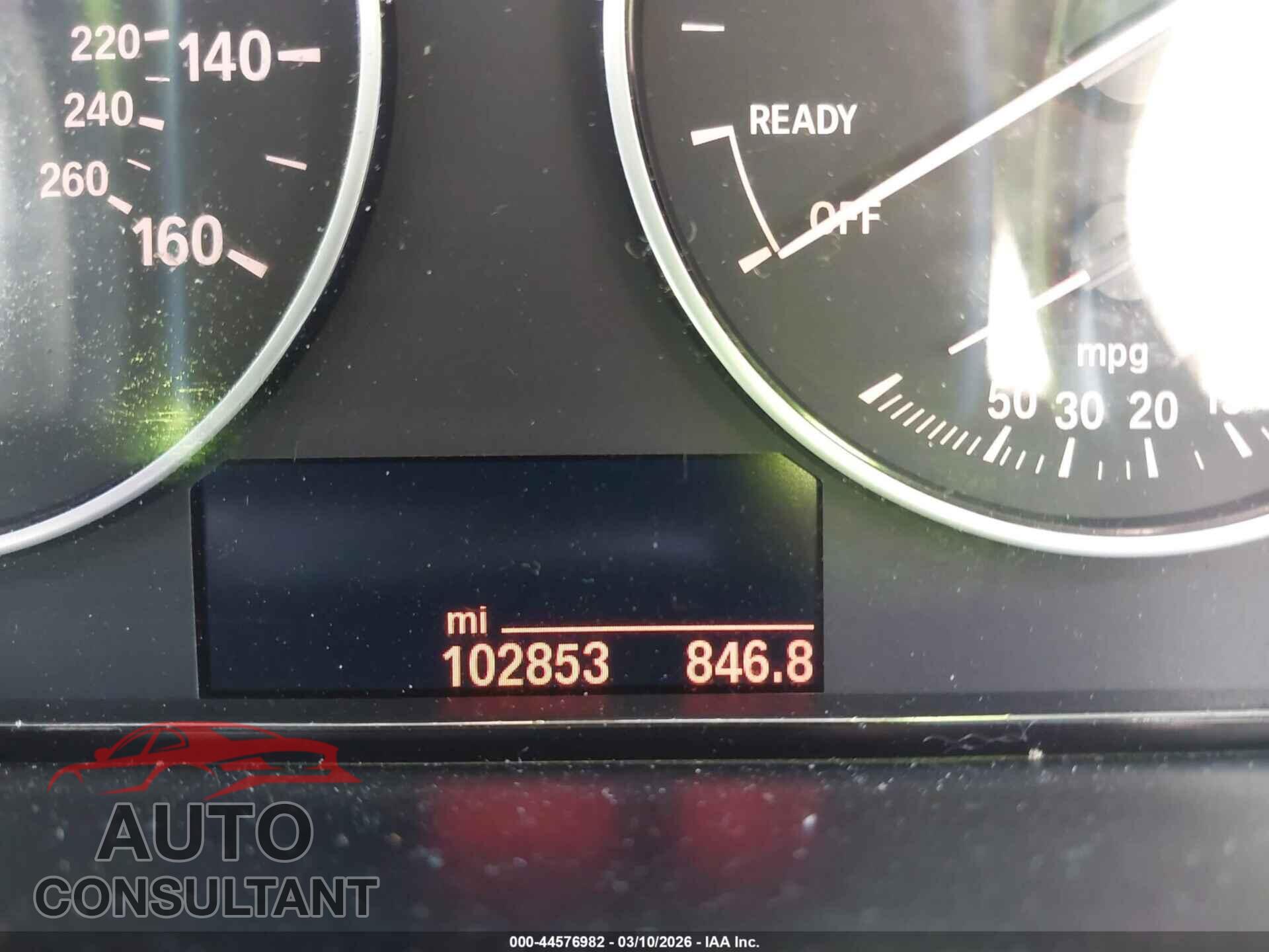 BMW 320I 2014 - WBA3C3C56EF984334