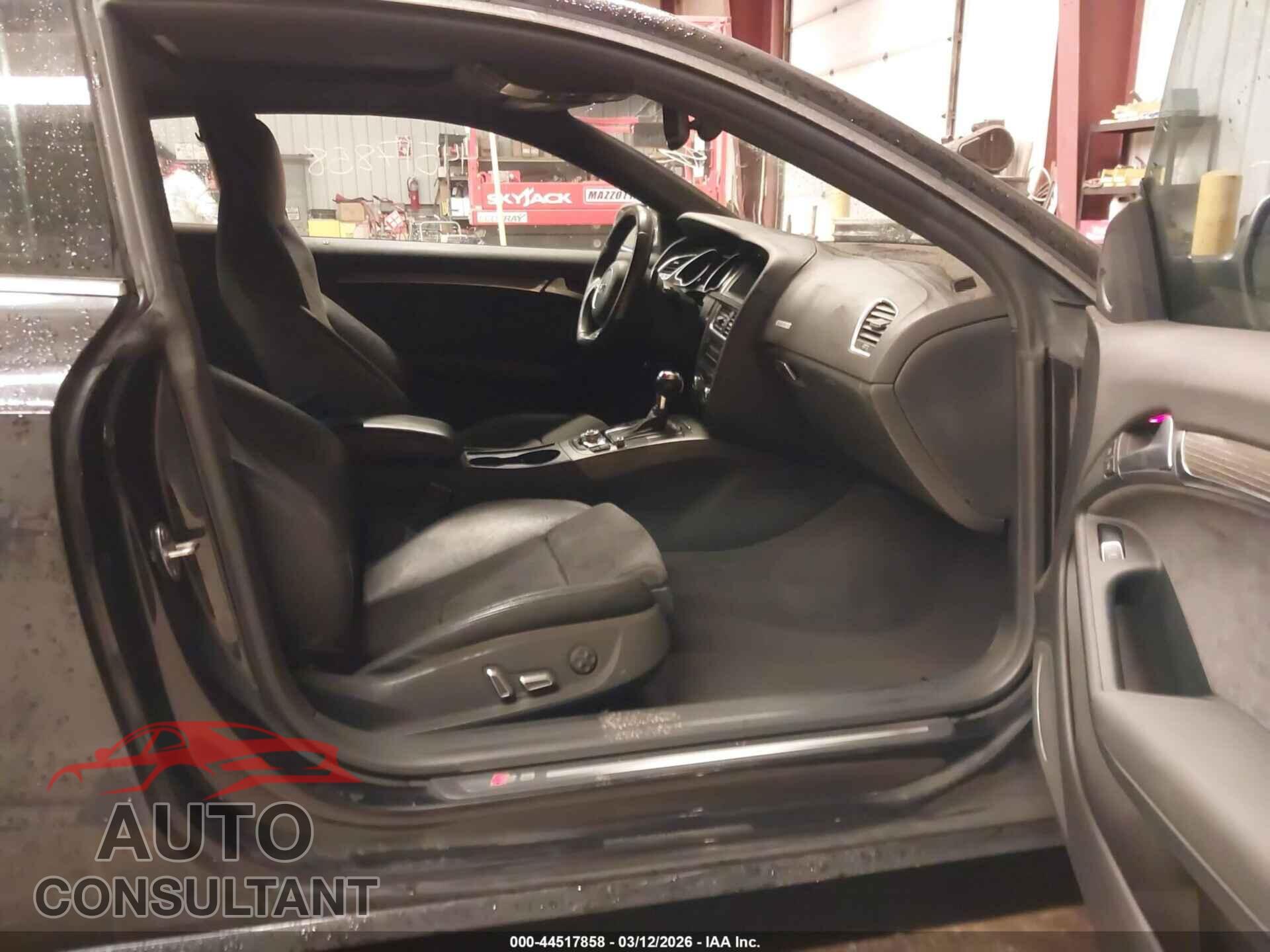 AUDI S5 2014 - WAUCGAFR7EA056553