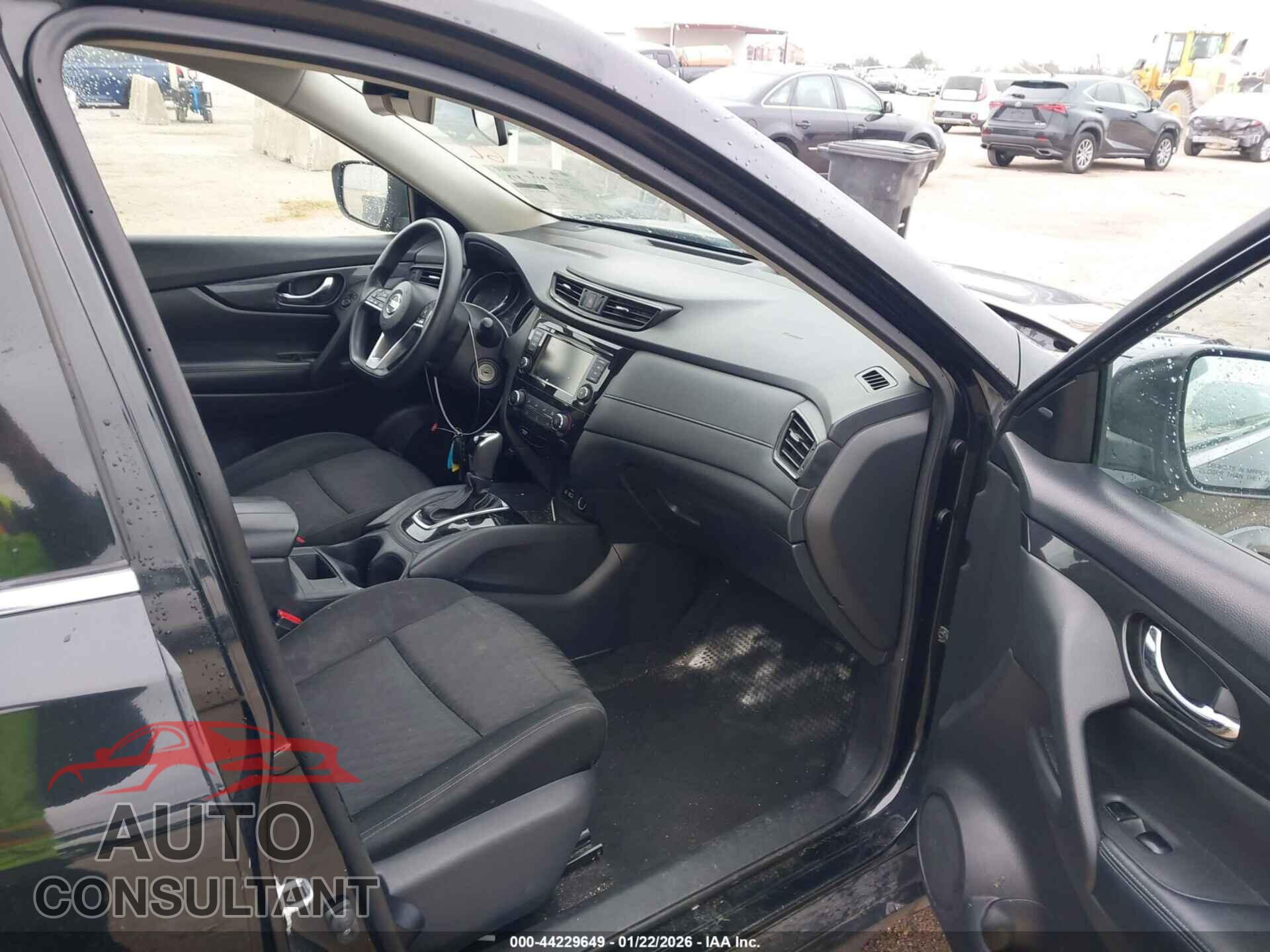 NISSAN ROGUE 2018 - KNMAT2MT7JP545231