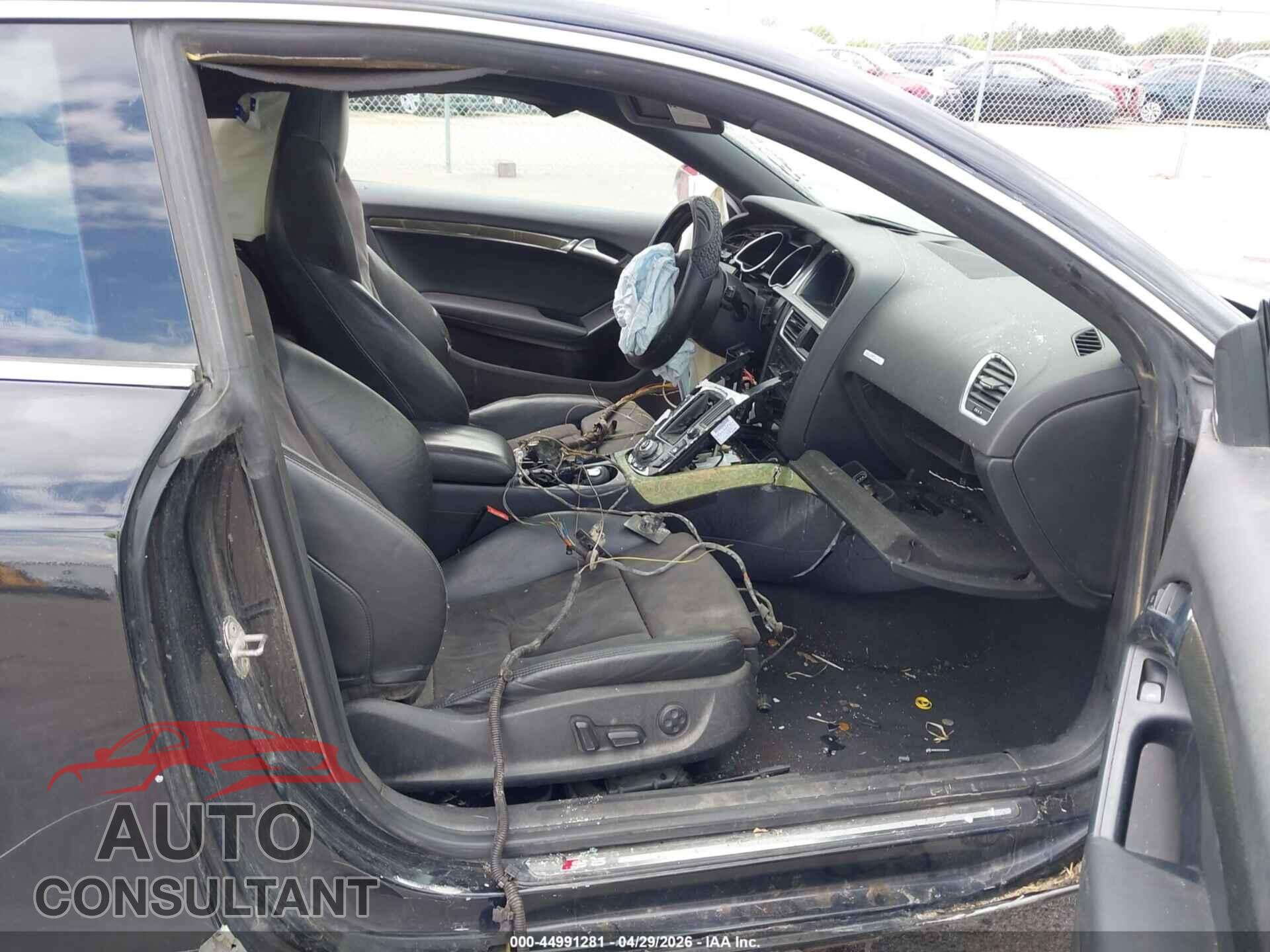 AUDI S5 2011 - WAUCVAFR1BA011240