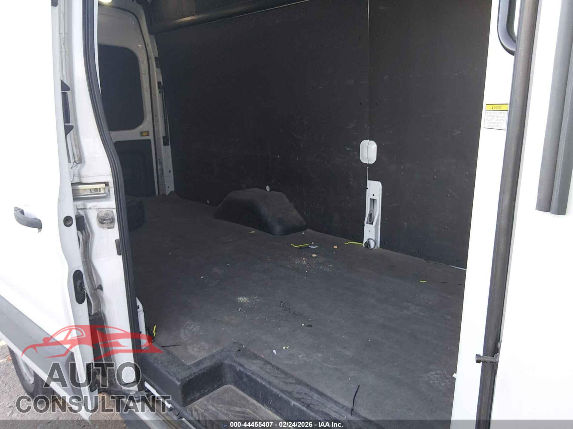 FORD TRANSIT-350 CARGO VAN 2022 - 1FTBF4UG4NKA36310