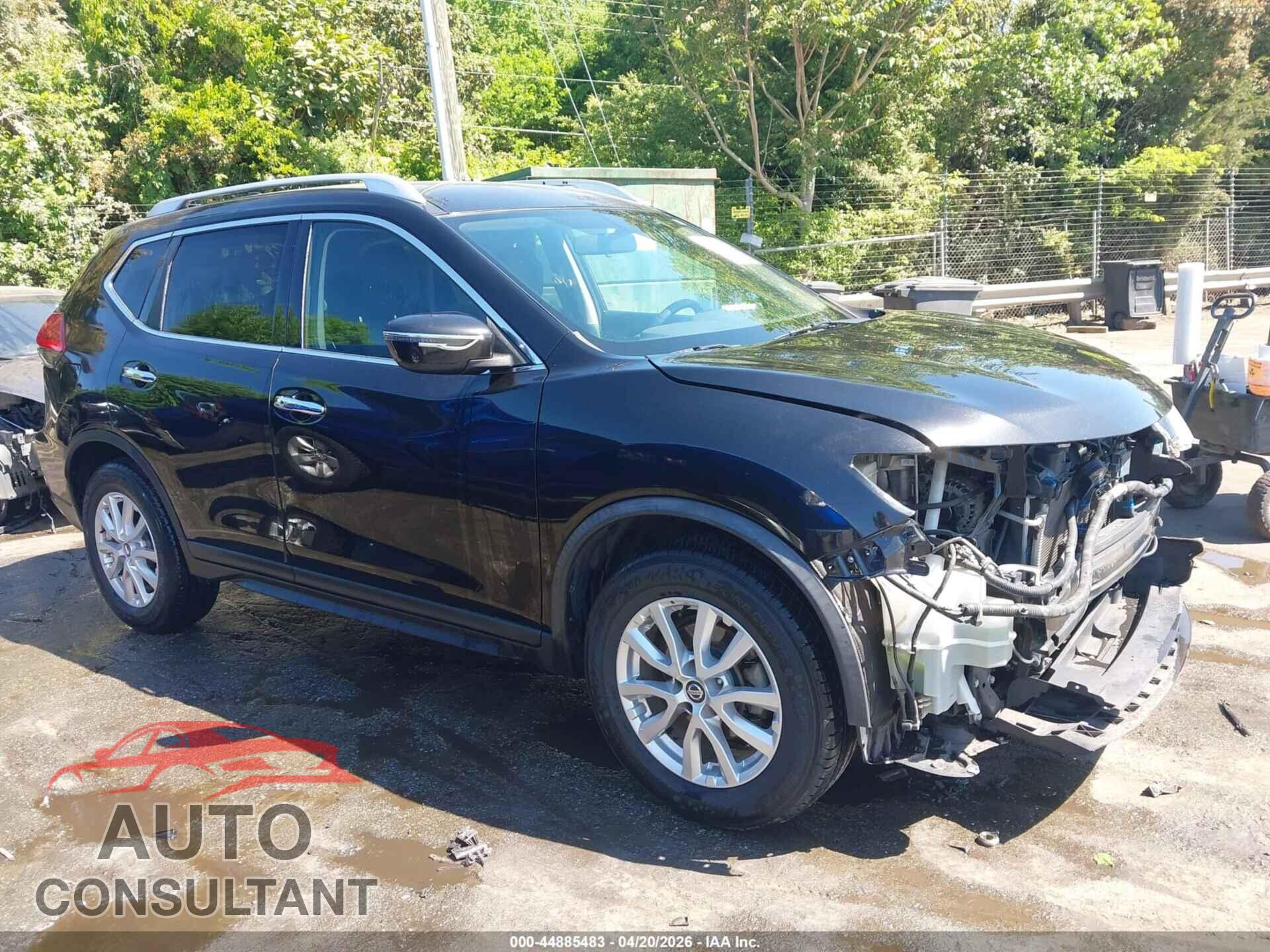 NISSAN ROGUE 2017 - KNMAT2MV6HP582301