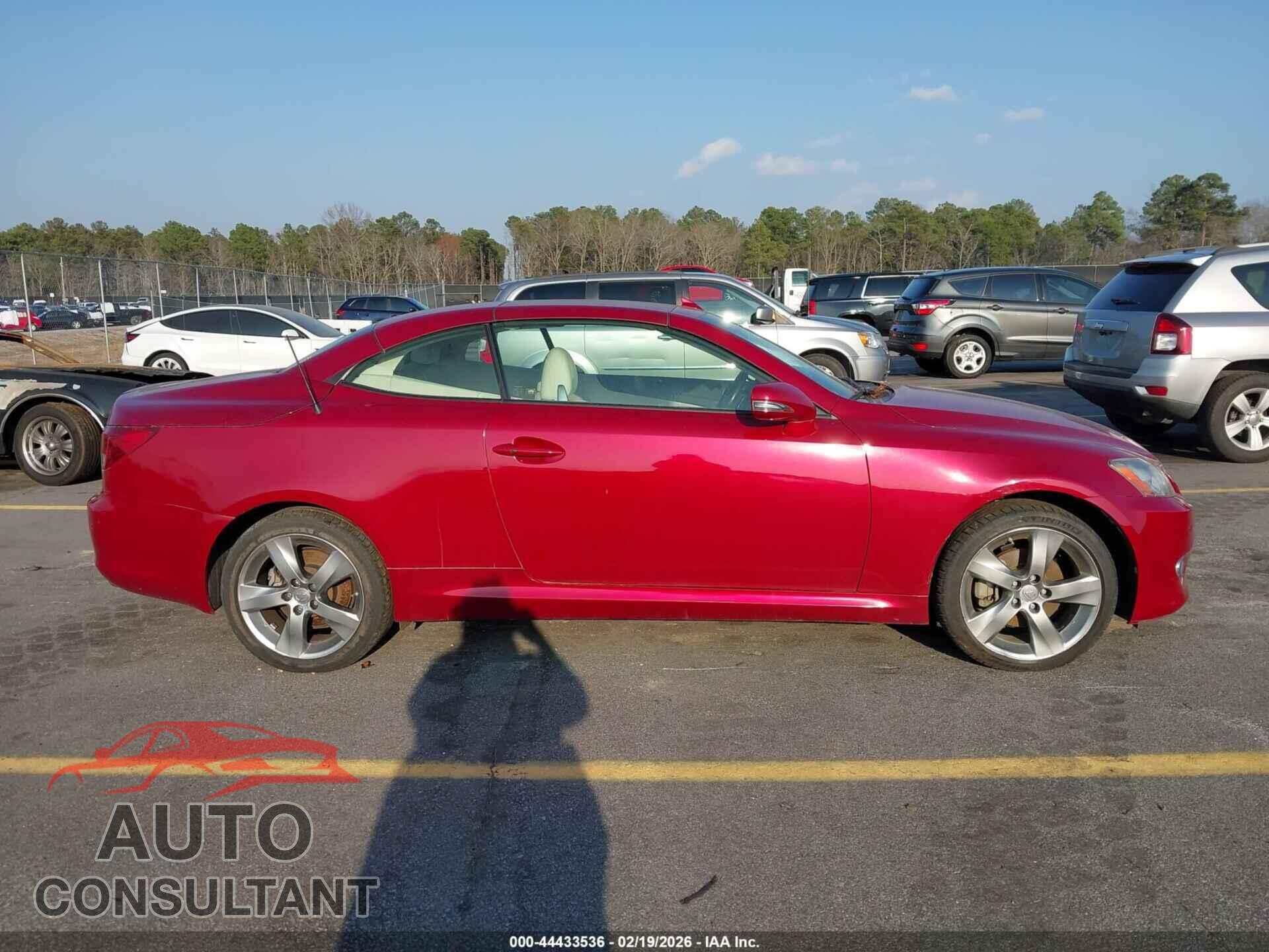 LEXUS IS 250C 2010 - JTHFF2C22A2513367