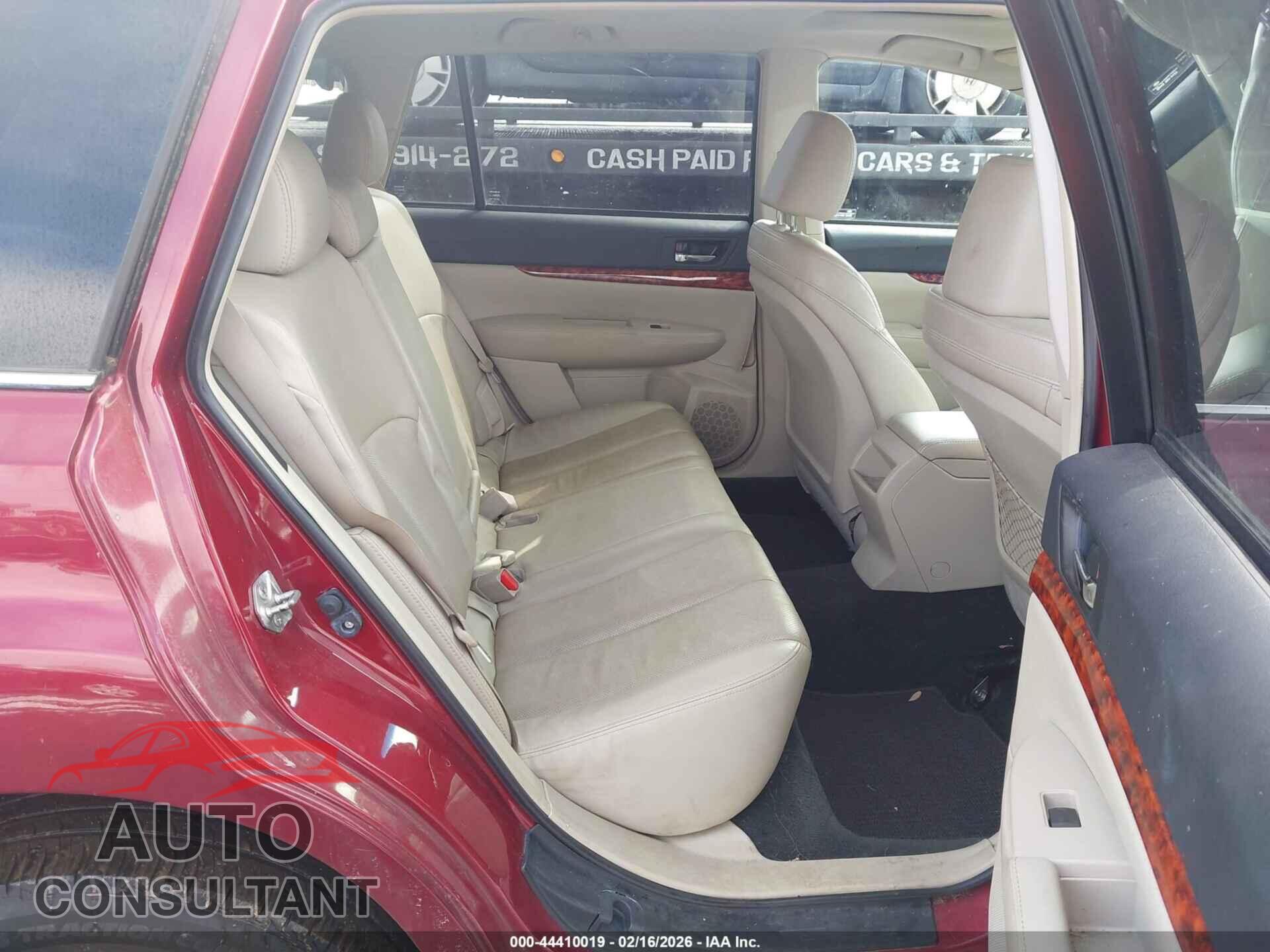 SUBARU OUTBACK 2011 - 4S4BRBKC2B3348896