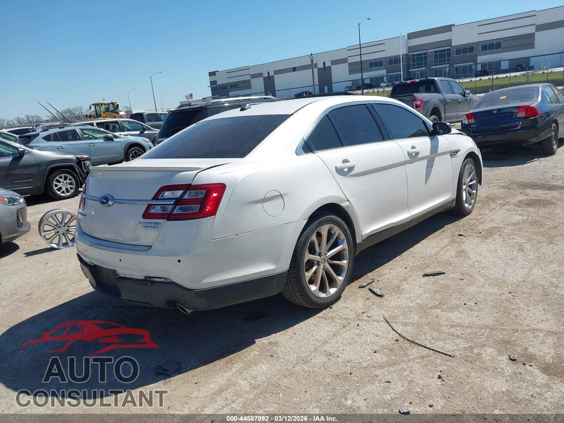 FORD TAURUS 2014 - 1FAHP2F84EG119018