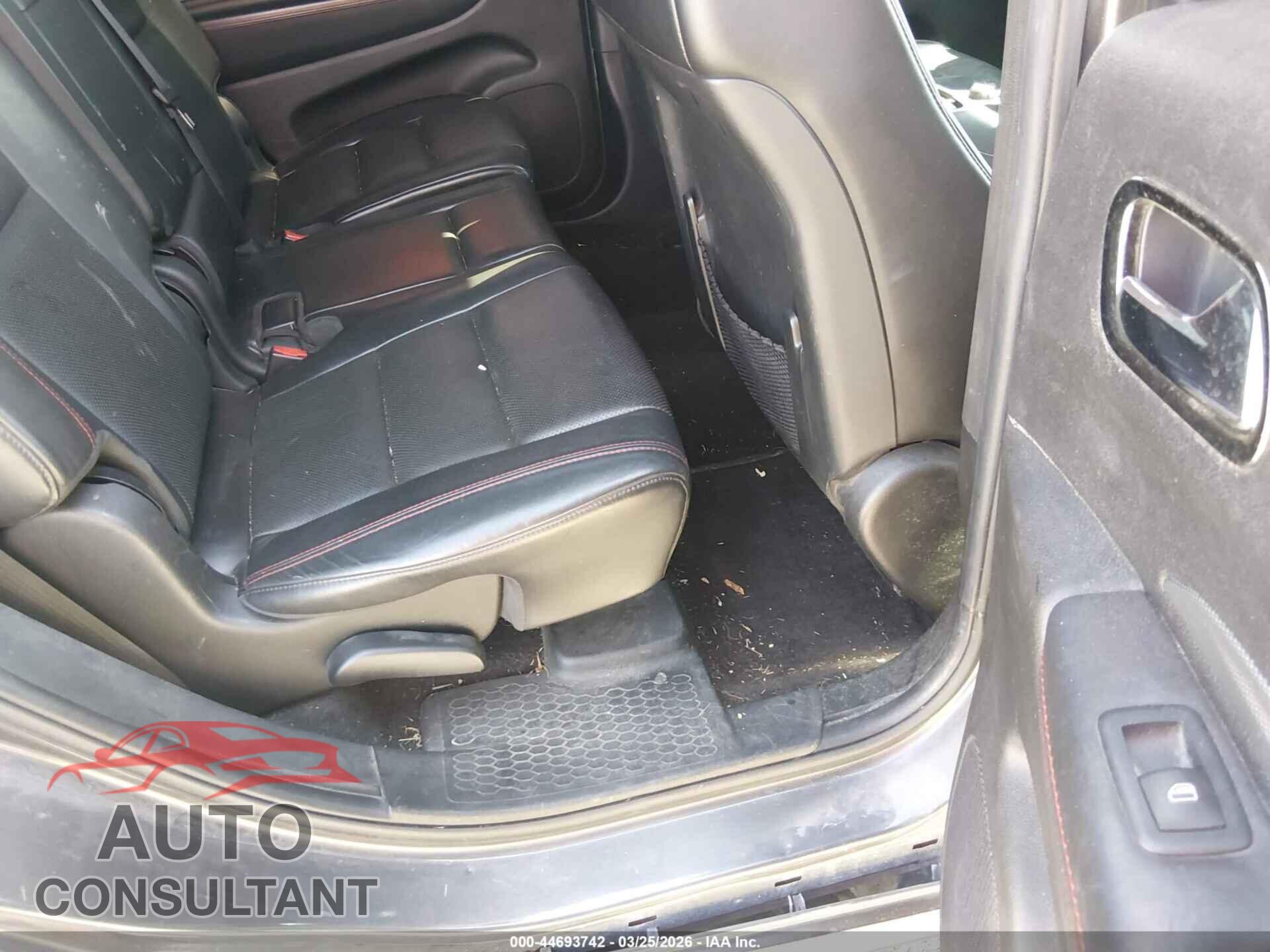DODGE DURANGO 2018 - 1C4SDJCT4JC372207