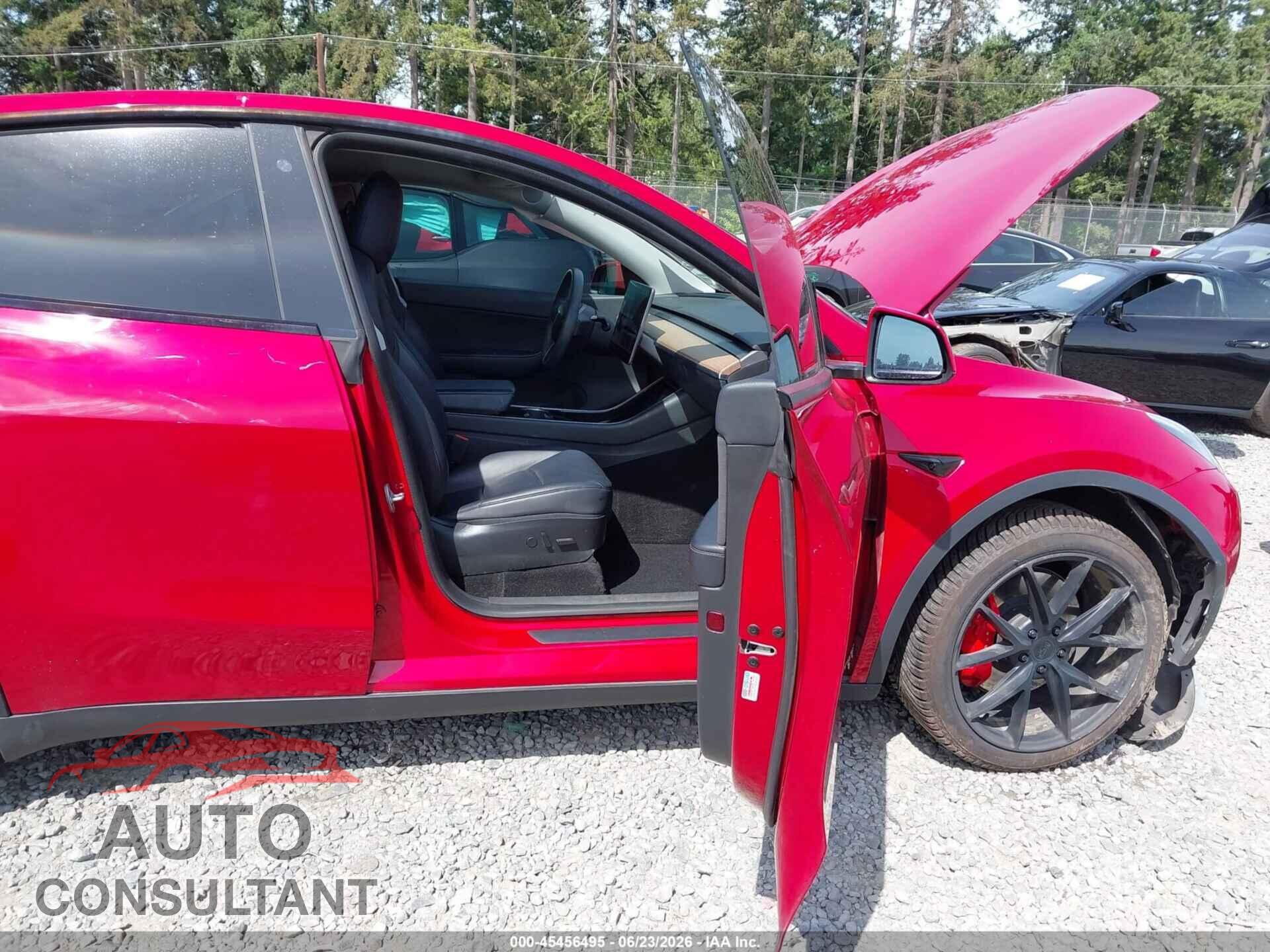 TESLA MODEL Y 2020 - 5YJYGDEF8LF033532