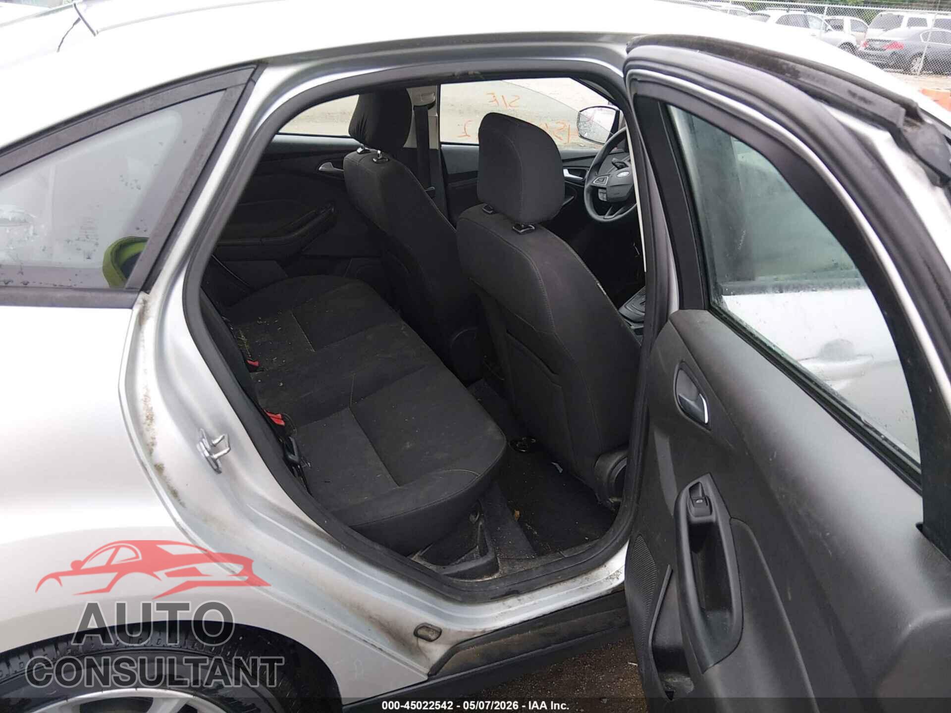 FORD FOCUS 2016 - 1FADP3F29GL267191