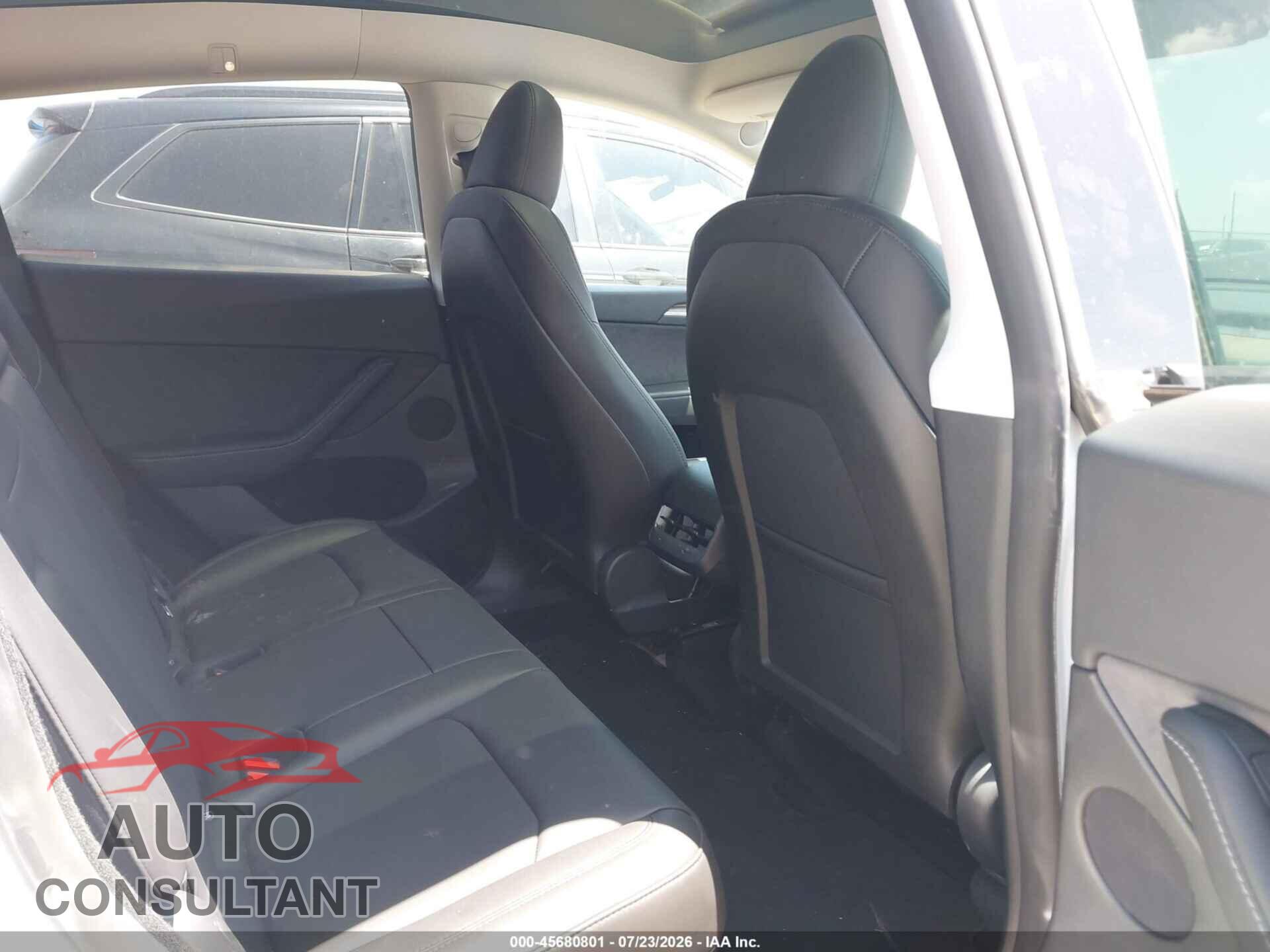 TESLA MODEL Y 2024 - 7SAYGDED2RF087175