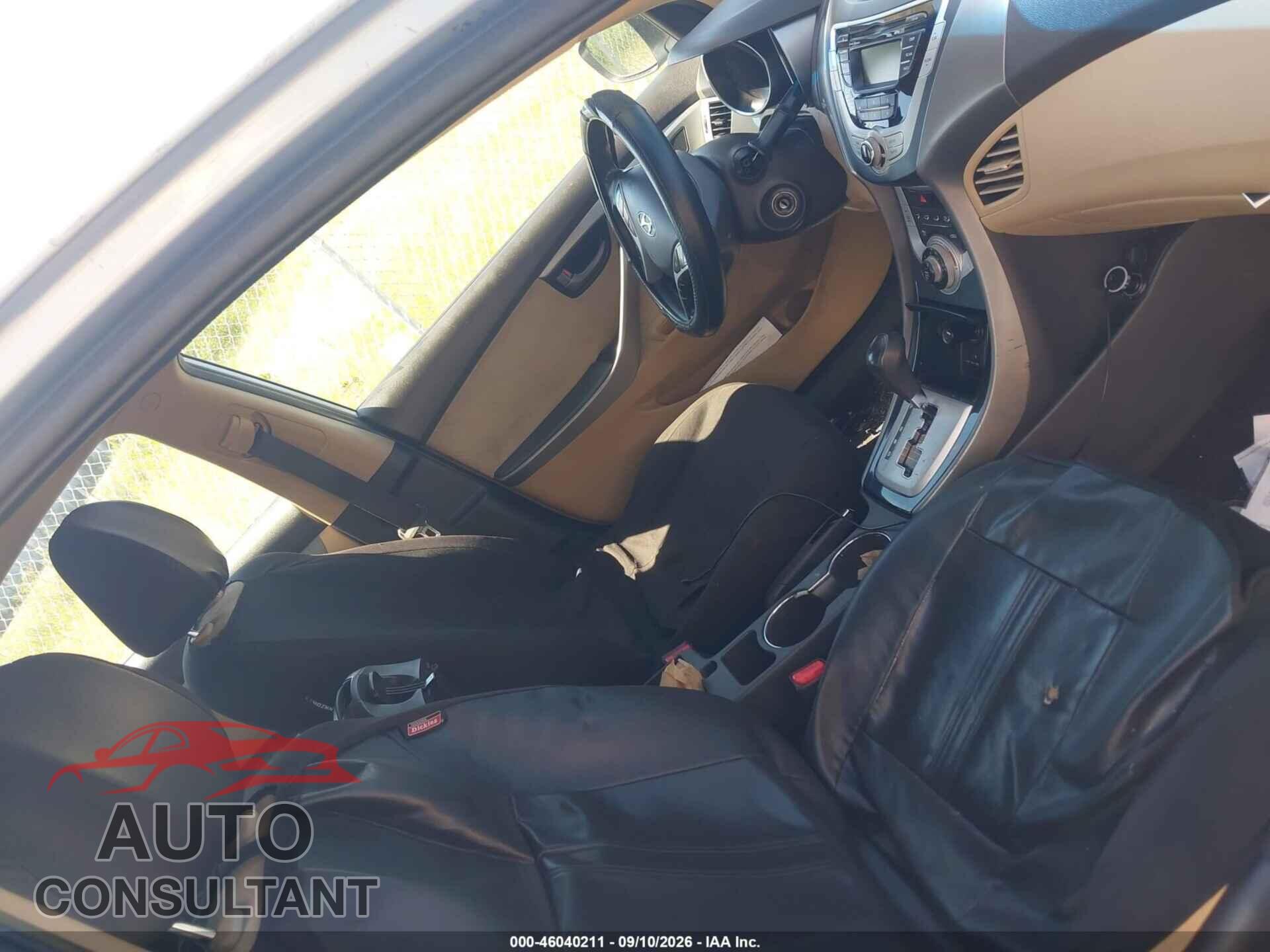 HYUNDAI ELANTRA 2012 - KMHDH4AE2CU311837
