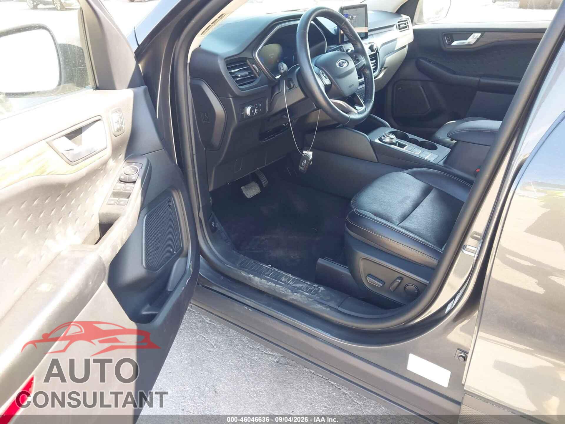 FORD ESCAPE 2020 - 1FMCU9J99LUA98635