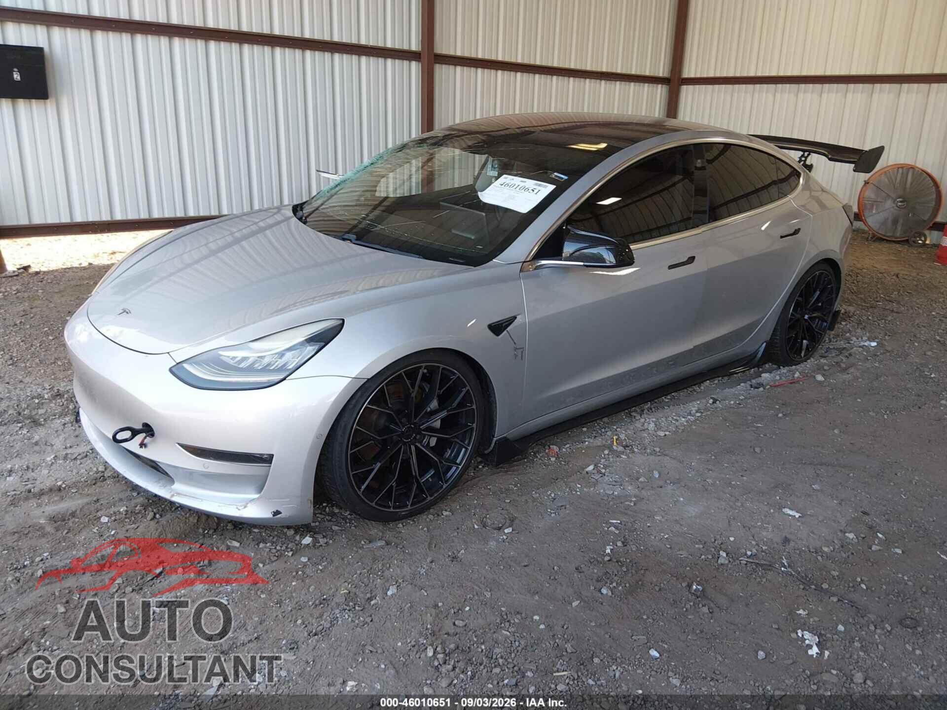 TESLA MODEL 3 2018 - 5YJ3E1EA9JF016576