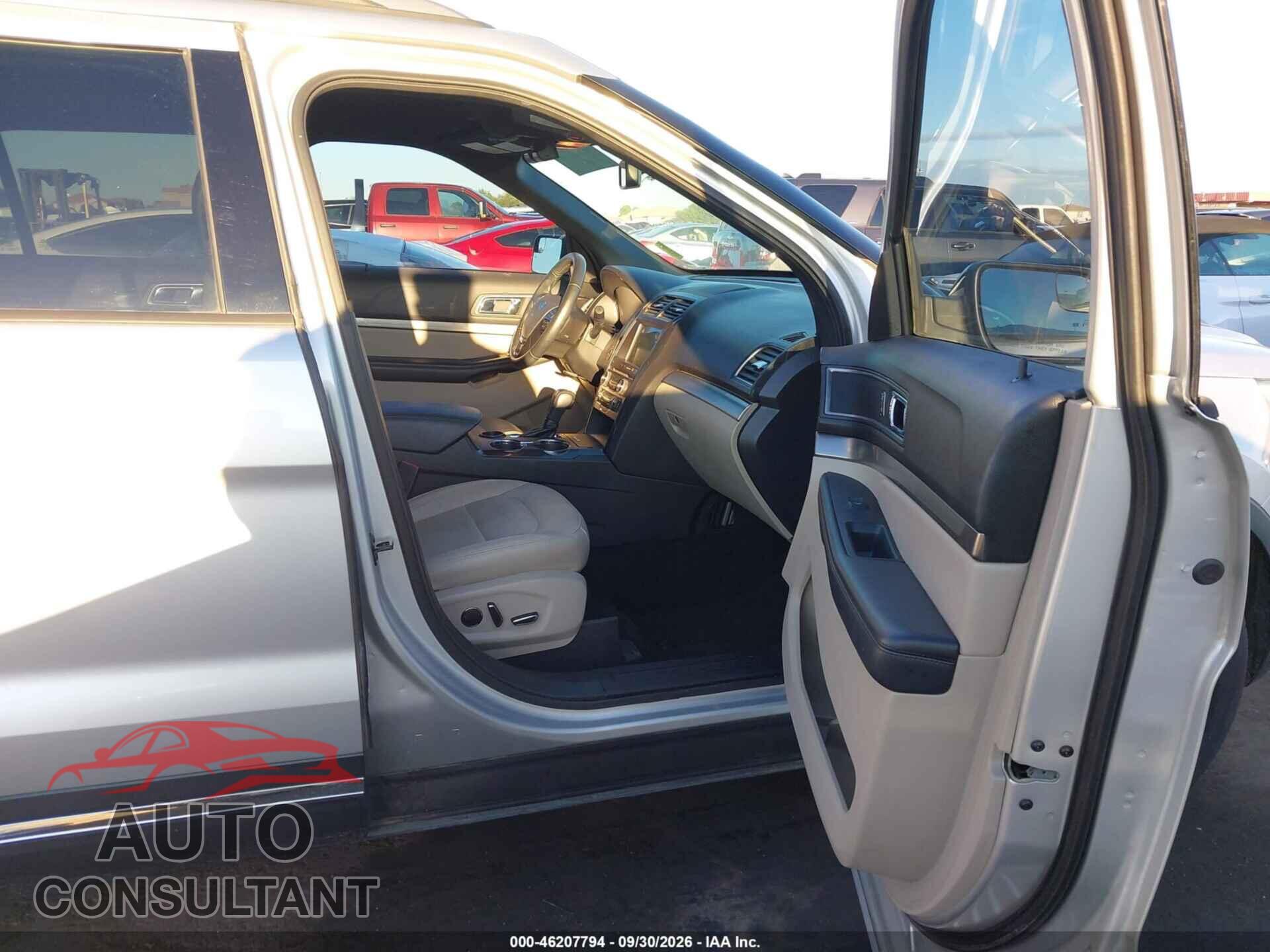 FORD EXPLORER 2018 - 1FM5K7D86JGB09642