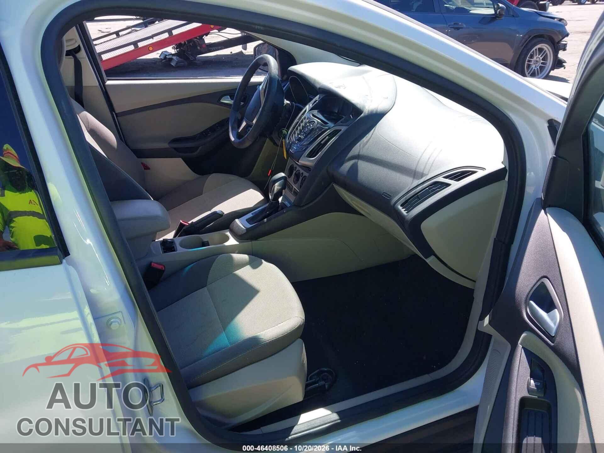 FORD FOCUS 2014 - 1FADP3F22EL175000