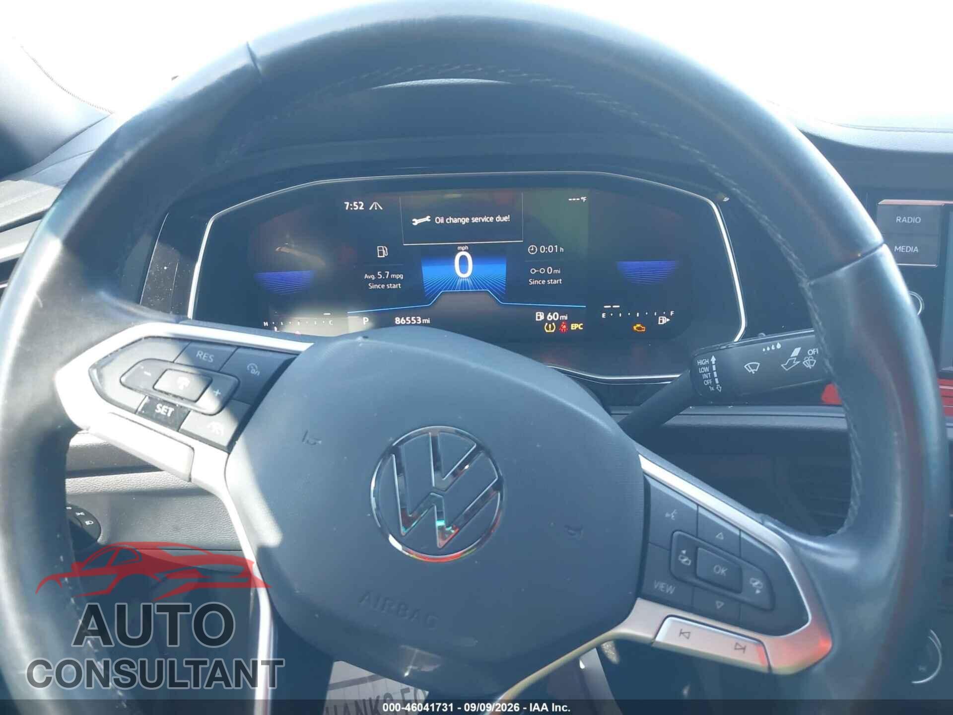 VOLKSWAGEN JETTA 2024 - 3VWBM7BU4RM044256