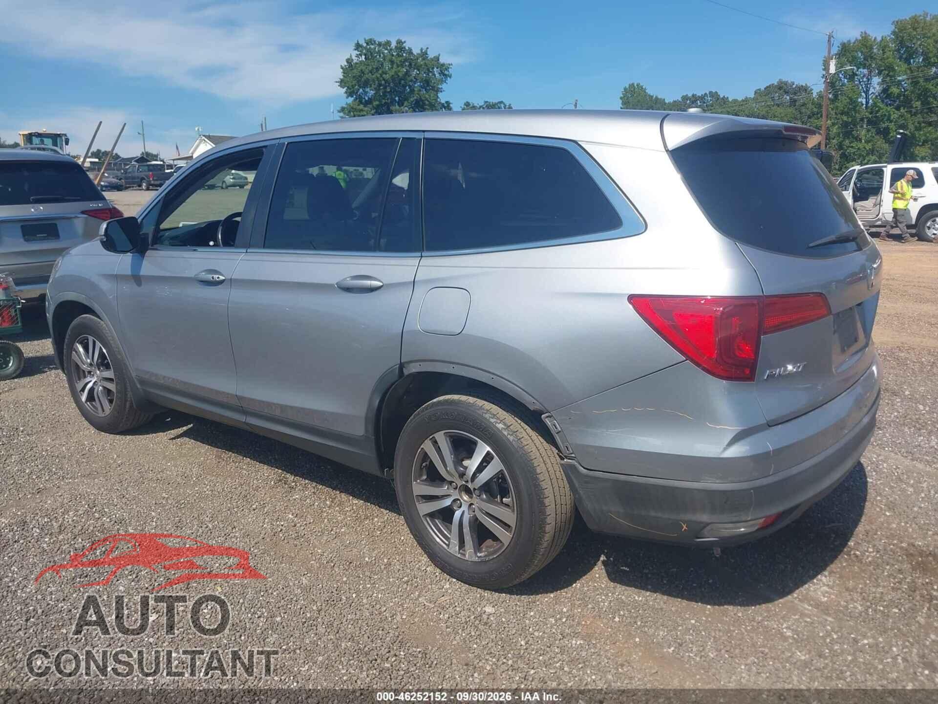 HONDA PILOT 2018 - 5FNYF5H52JB032935