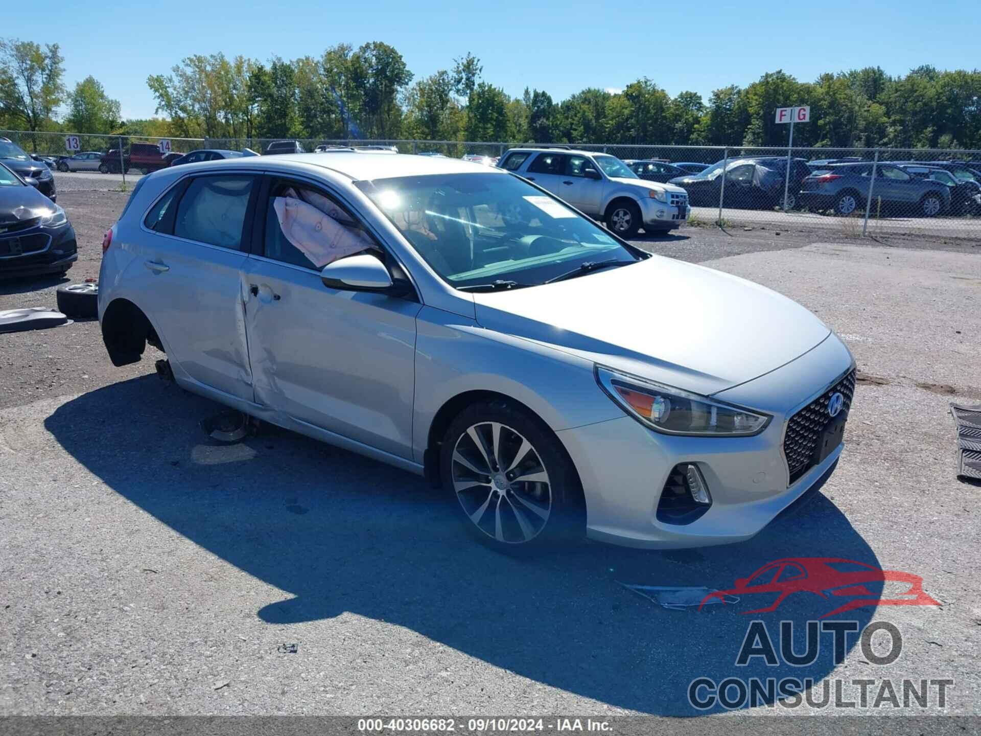 HYUNDAI ELANTRA GT 2018 - KMHH35LE3JU017248