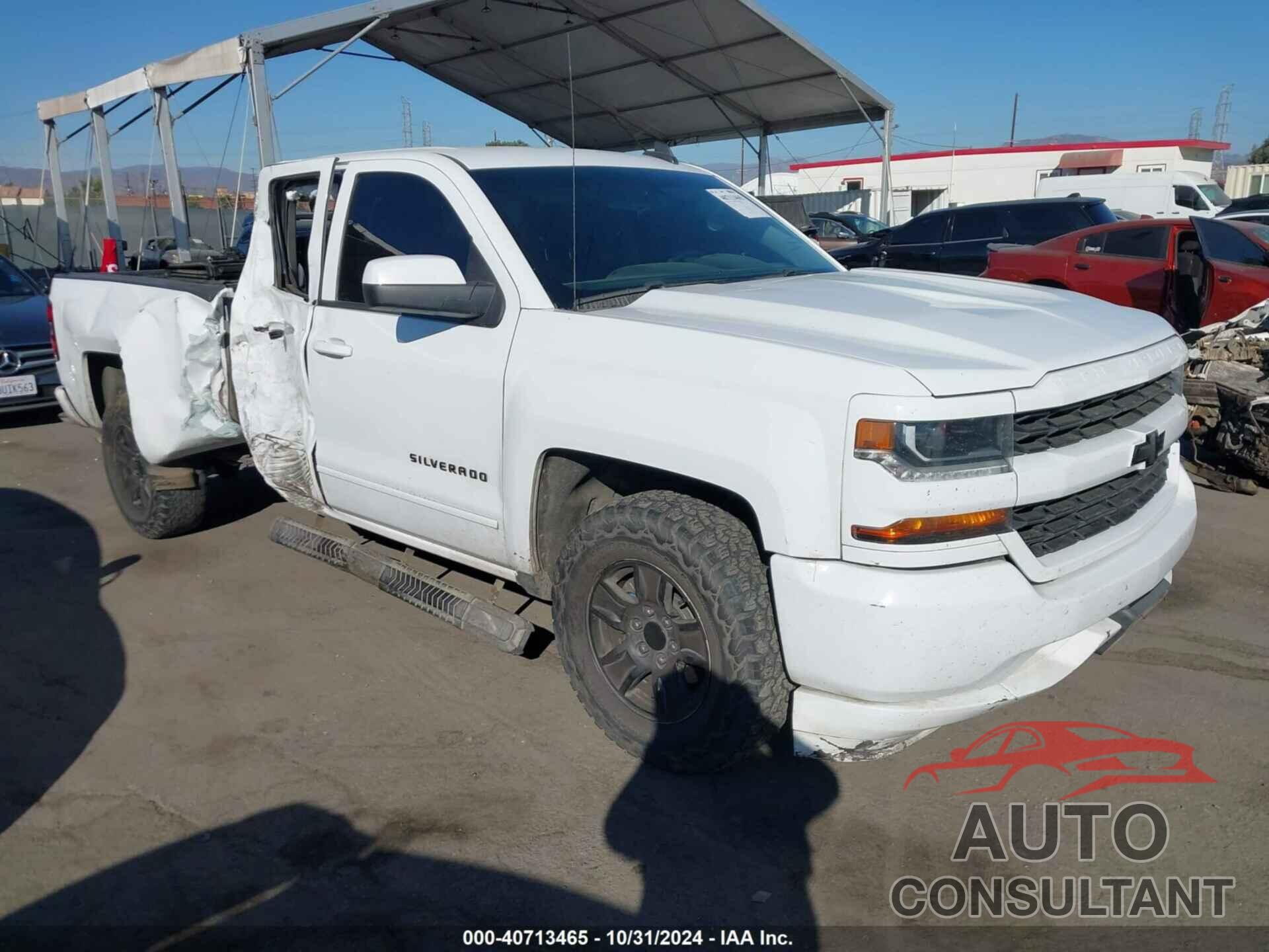 CHEVROLET SILVERADO 1500 2018 - 1GCRCREHXJZ340710