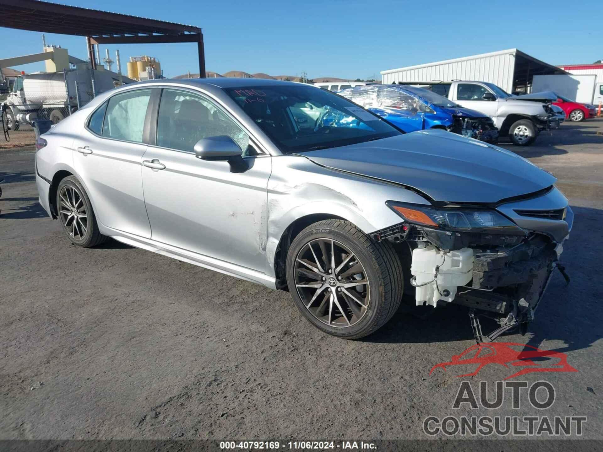 TOYOTA CAMRY 2021 - 4T1G11AK0MU595587