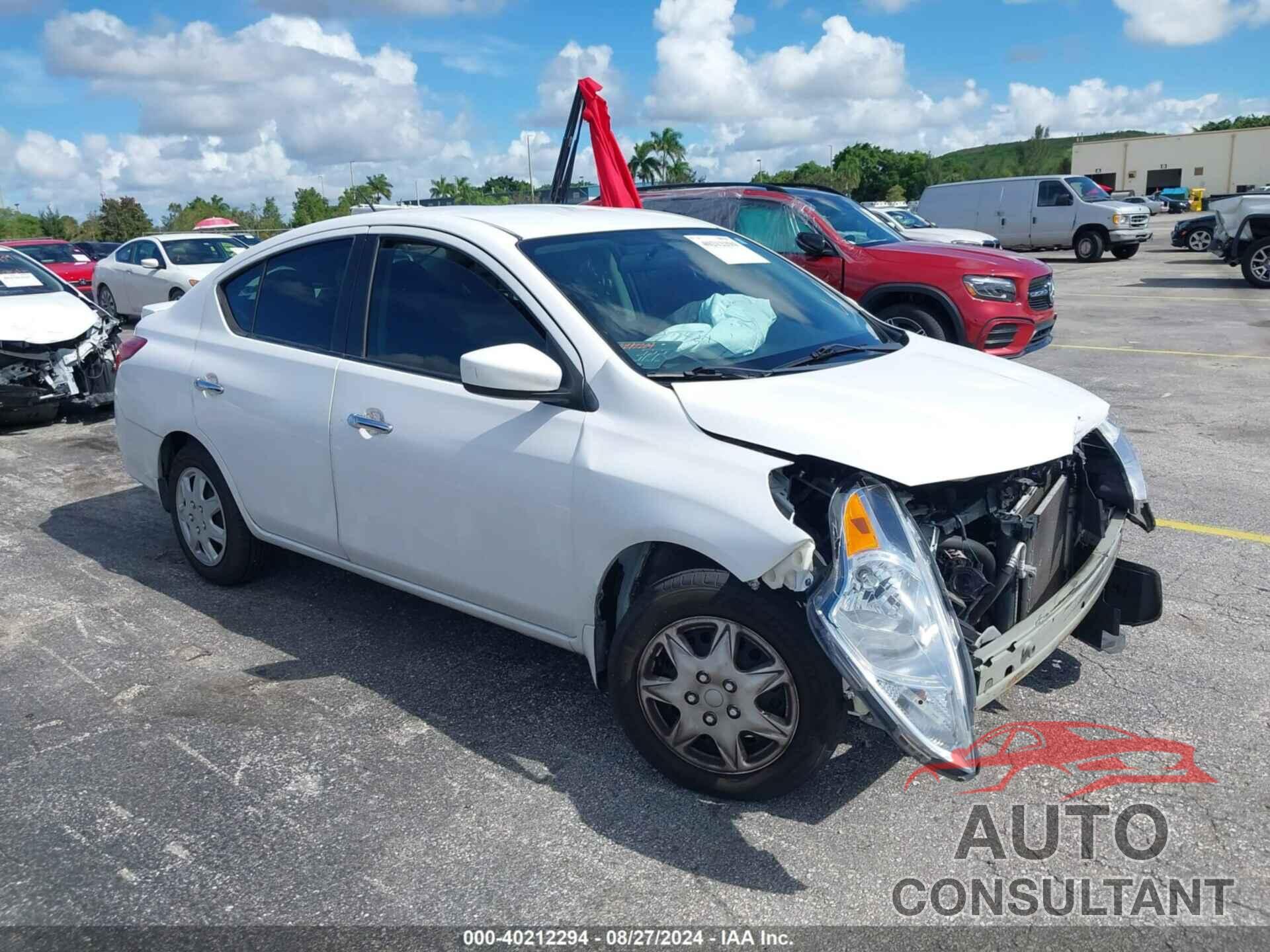 NISSAN VERSA 2018 - 3N1CN7APXJL883938