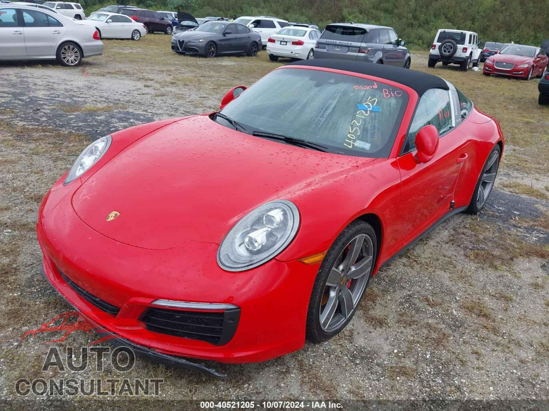 PORSCHE 911 2018 - WP0BB2A93JS134762