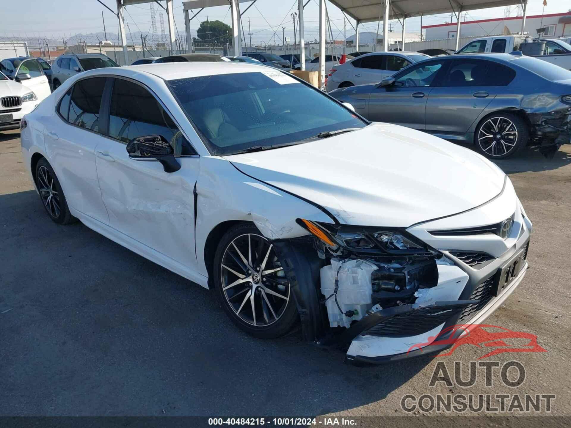 TOYOTA CAMRY 2022 - 4T1G11AK6NU037440
