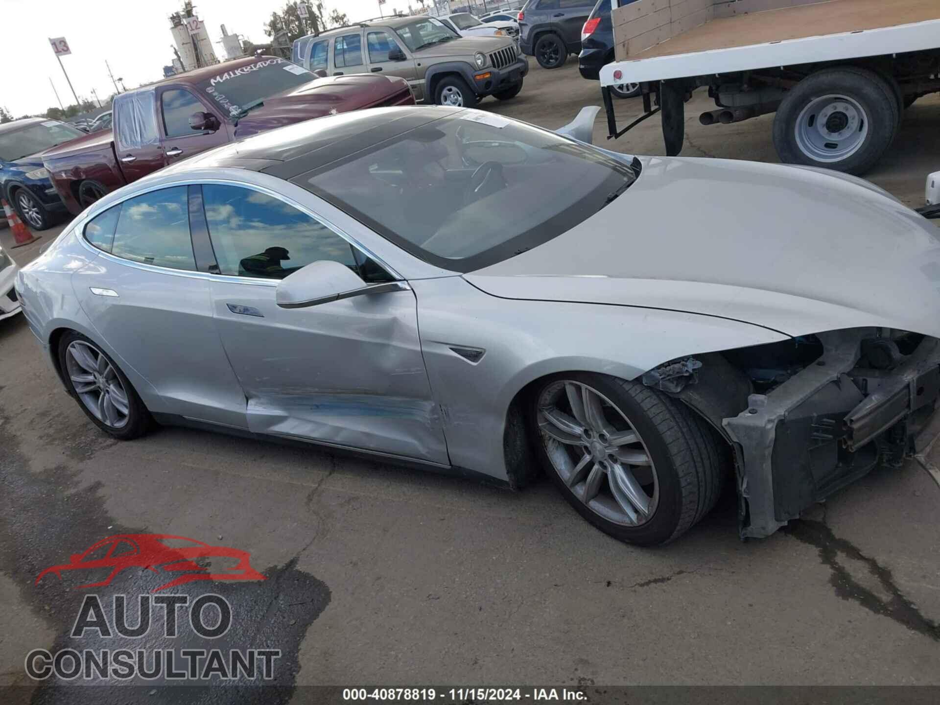 TESLA MODEL S 2012 - 5YJSA1DP6CFP01733