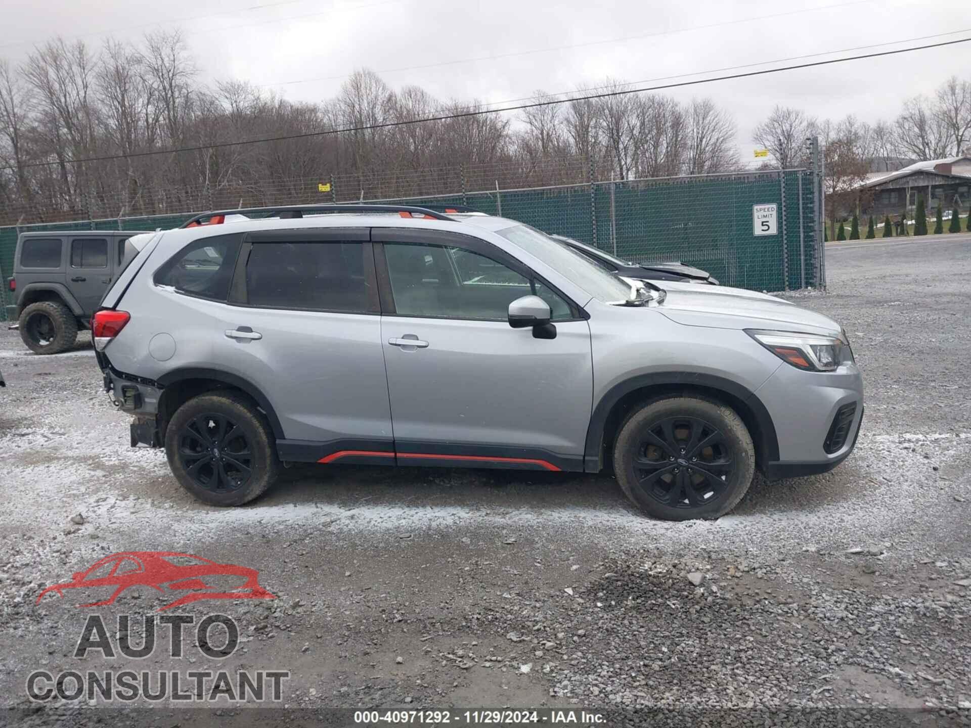 SUBARU FORESTER 2019 - JF2SKAPC9KH593100