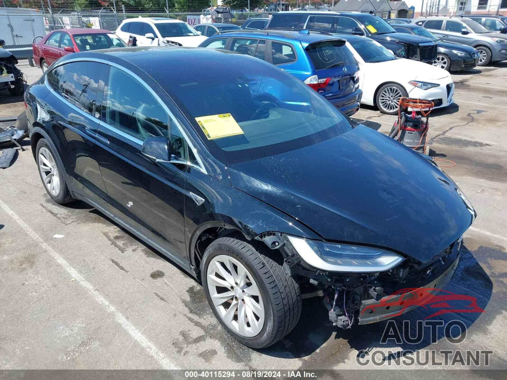 TESLA MODEL X 2016 - 5YJXCBE24GF017035