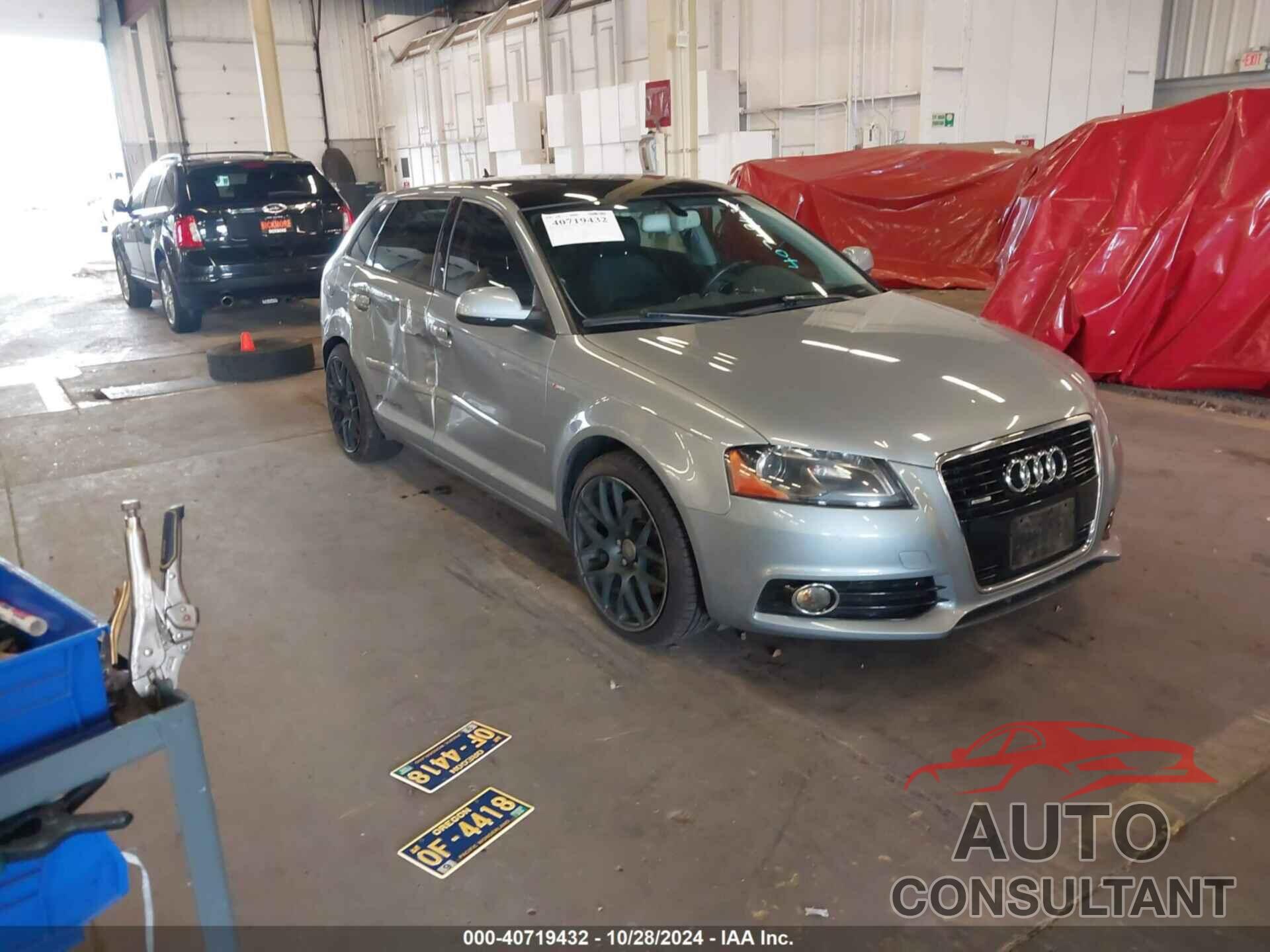 AUDI A3 2013 - WAUMFAFM6DA024414