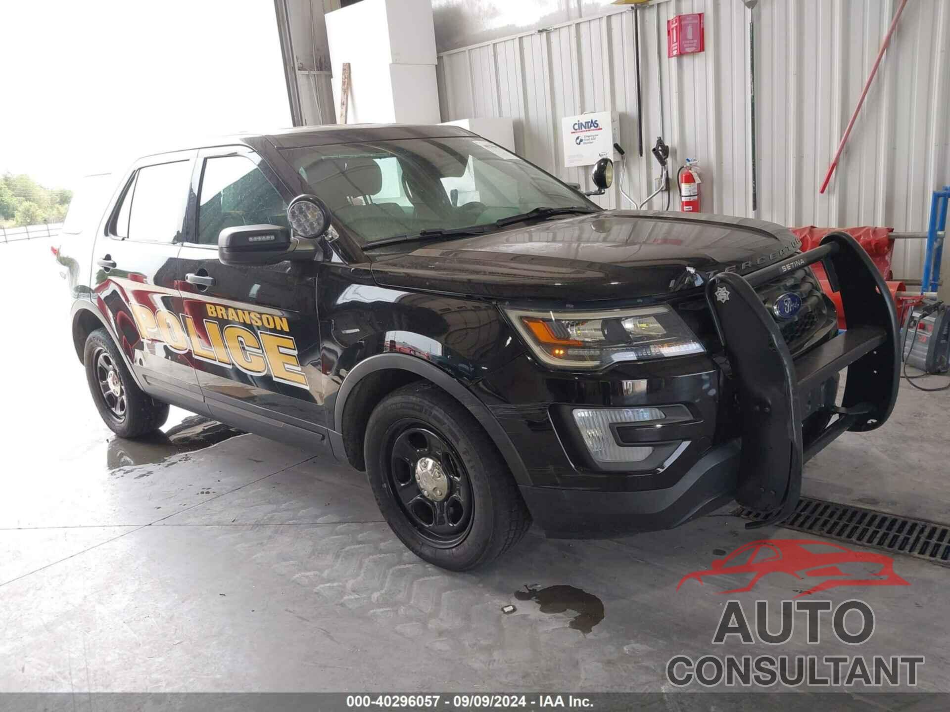 FORD POLICE INTERCEPTOR UTILITY 2018 - 1FM5K8AT1JGC74111