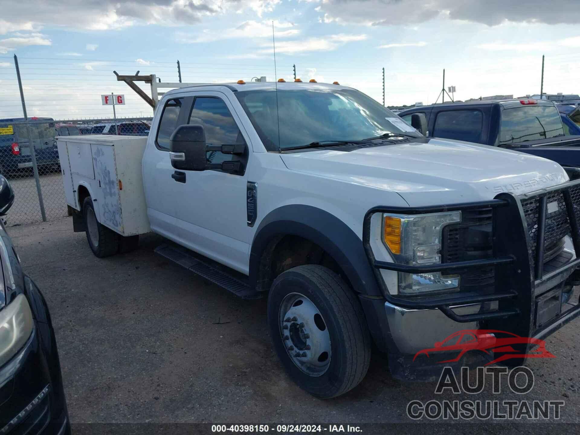 FORD F-450 CHASSIS 2017 - 1FD0X4HY3HEB80453