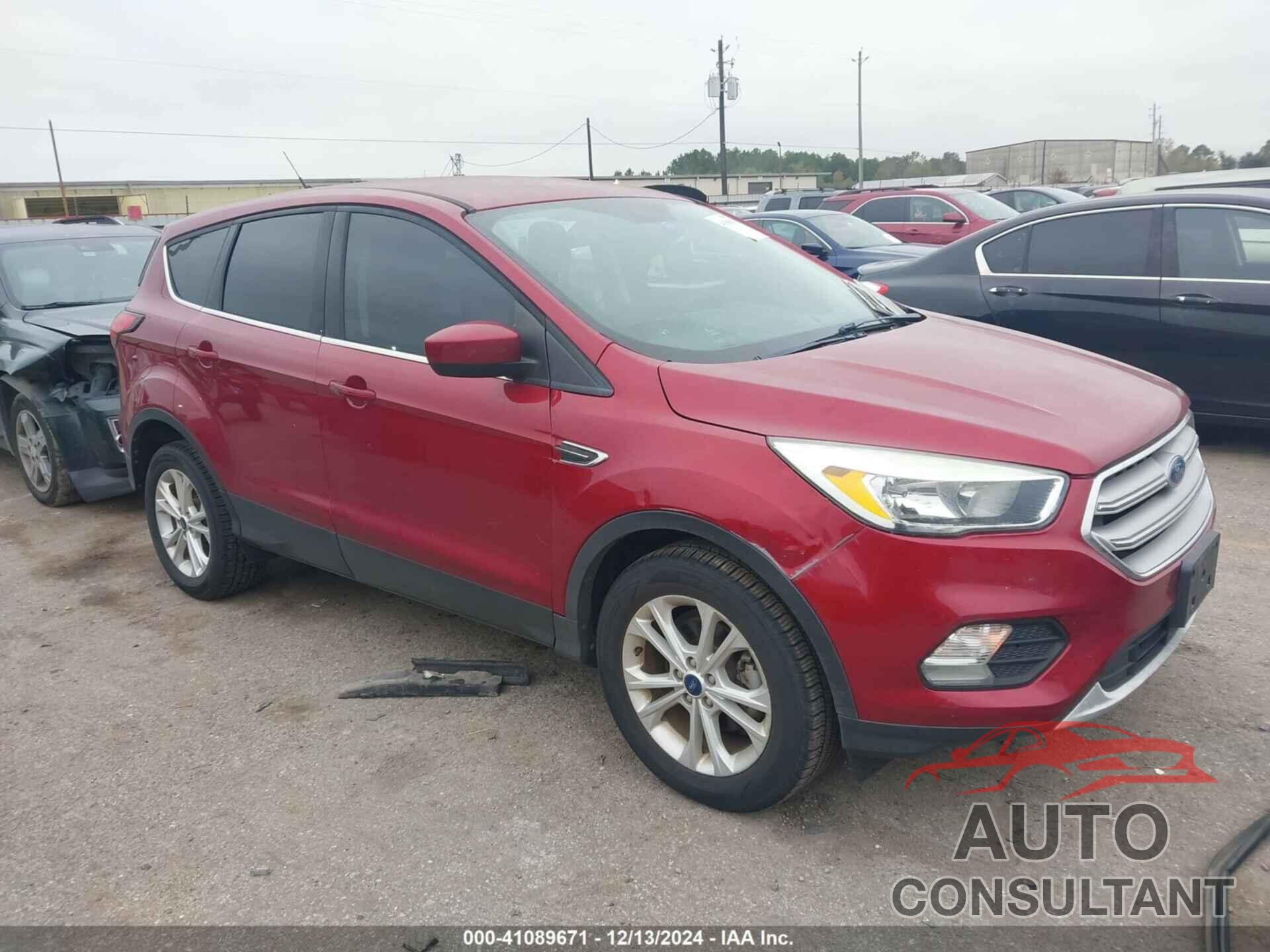 FORD ESCAPE 2019 - 1FMCU0GD1KUB58252