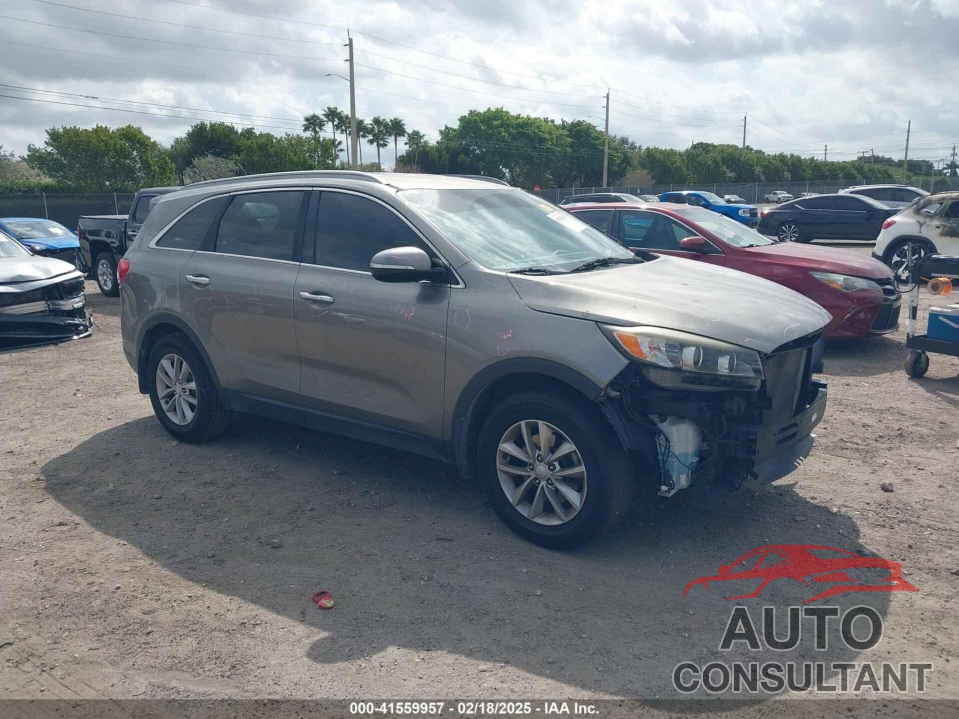 KIA SORENTO 2016 - 5XYPG4A30GG093200