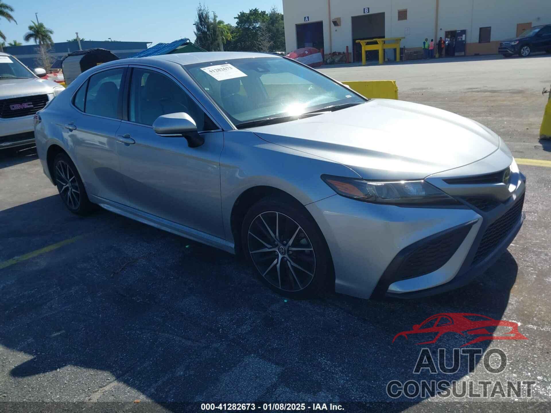 TOYOTA CAMRY 2022 - 4T1G11AK2NU660523