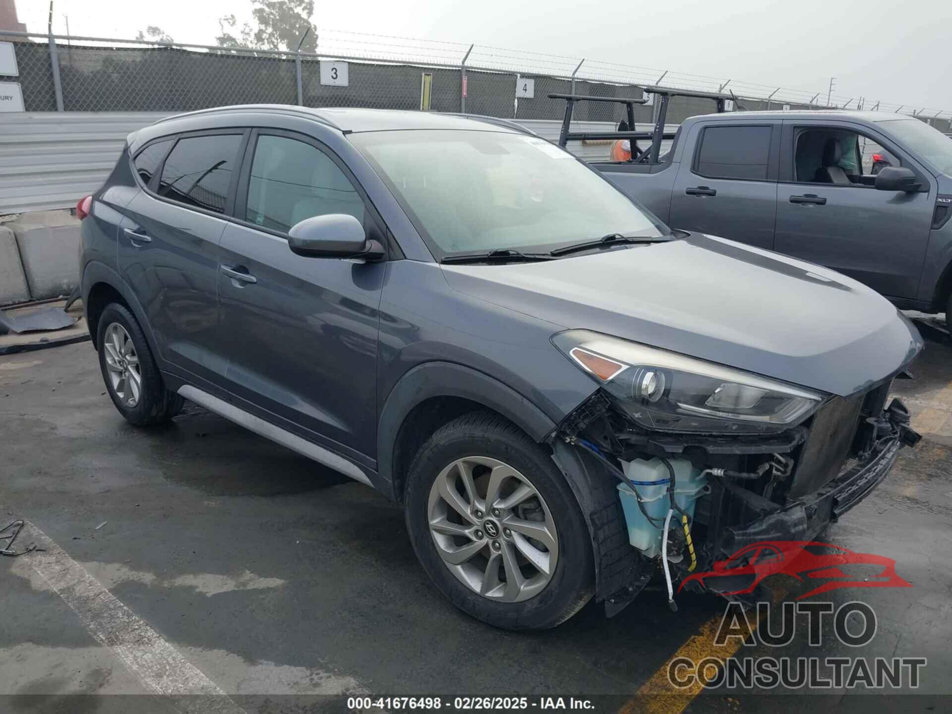 HYUNDAI TUCSON 2018 - KM8J33A43JU600807