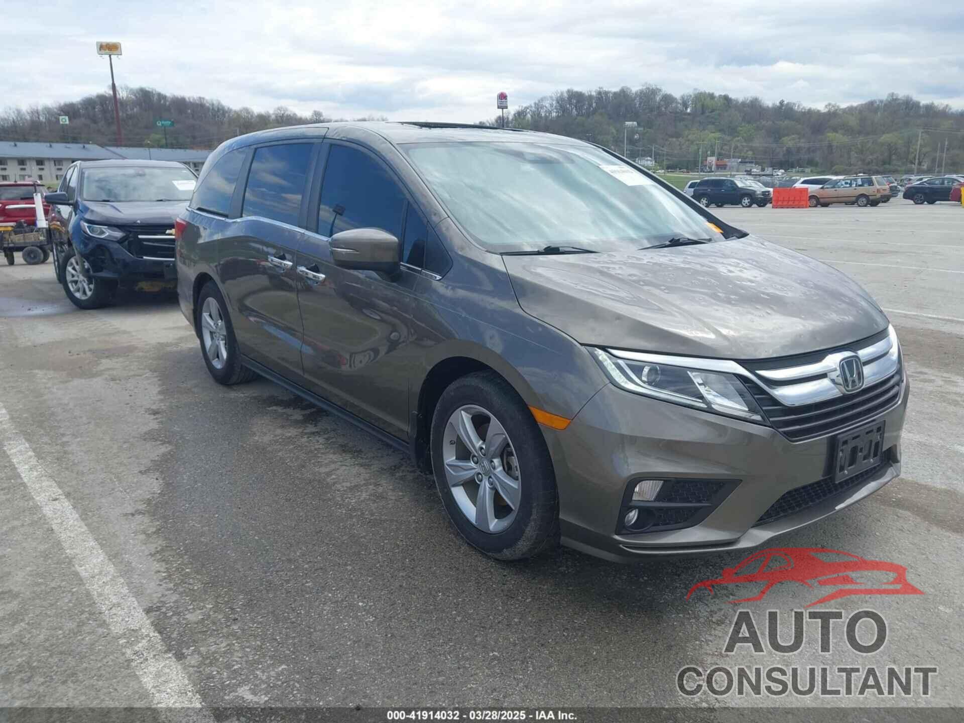 HONDA ODYSSEY 2018 - 5FNRL6H76JB082421