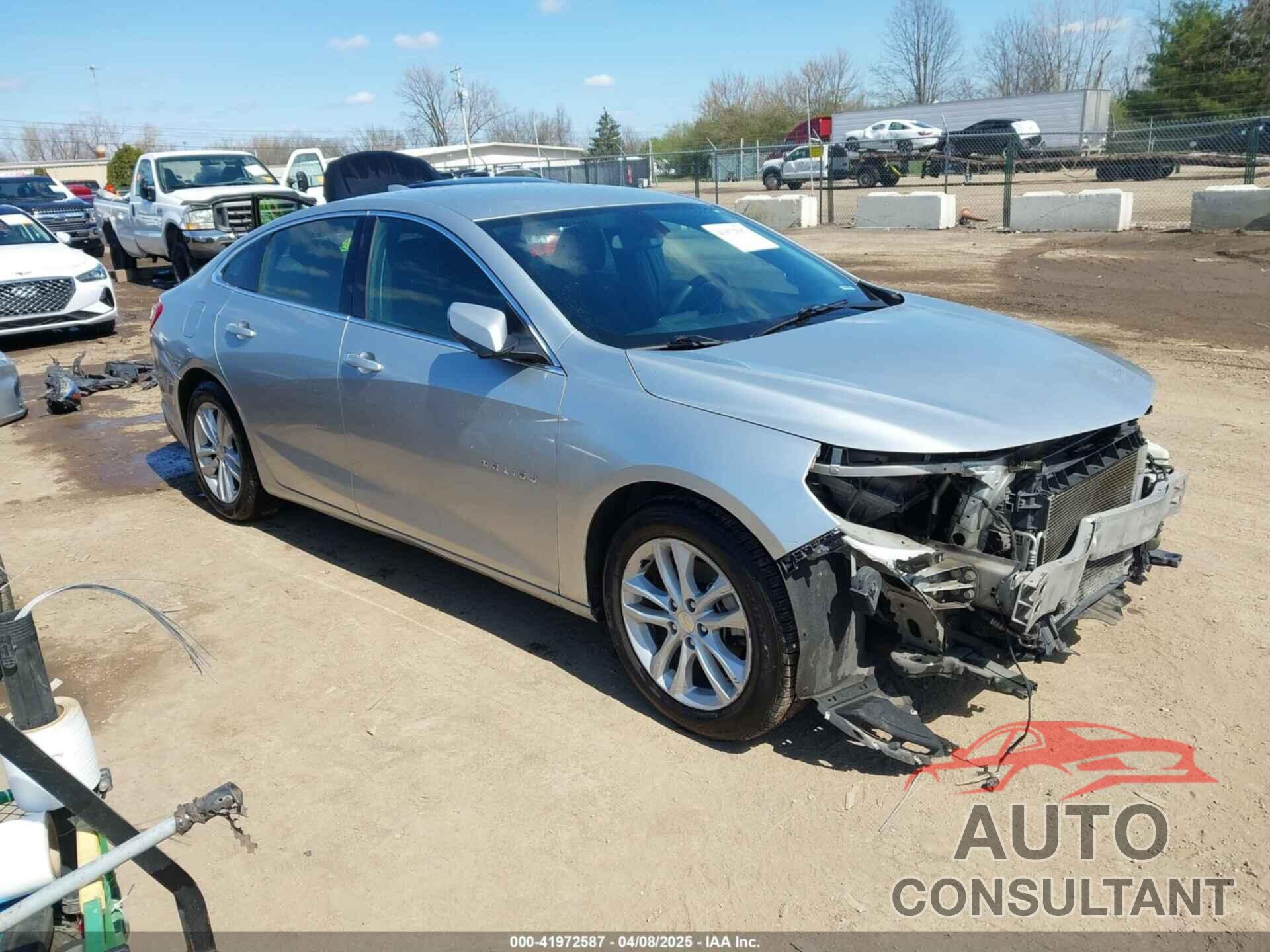 CHEVROLET MALIBU 2018 - 1G1ZD5ST8JF140336