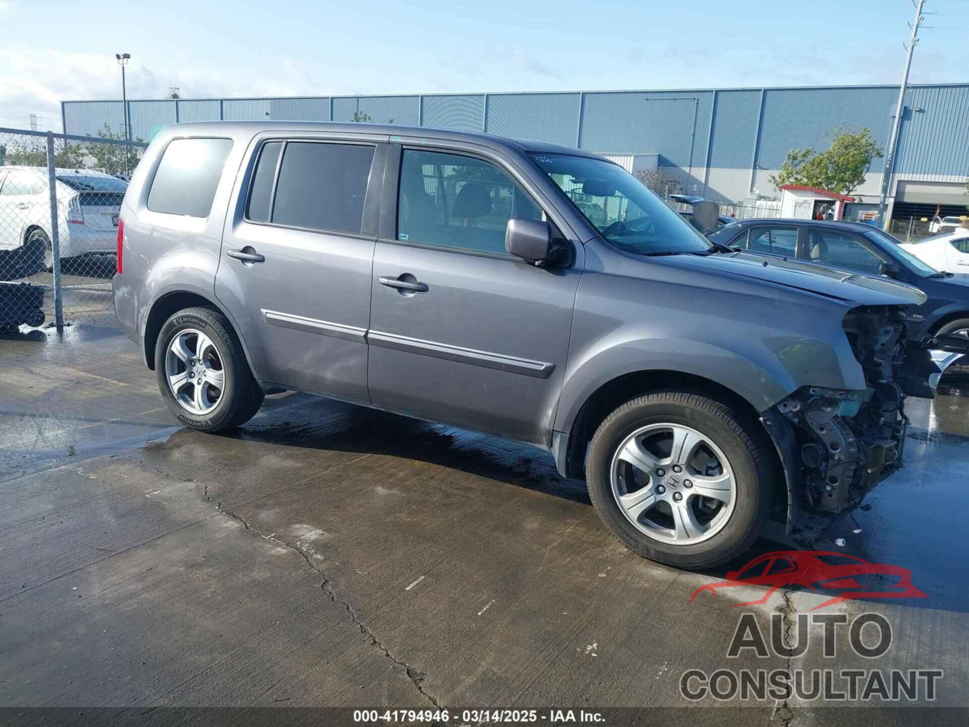 HONDA PILOT 2015 - 5FNYF4H74FB054857