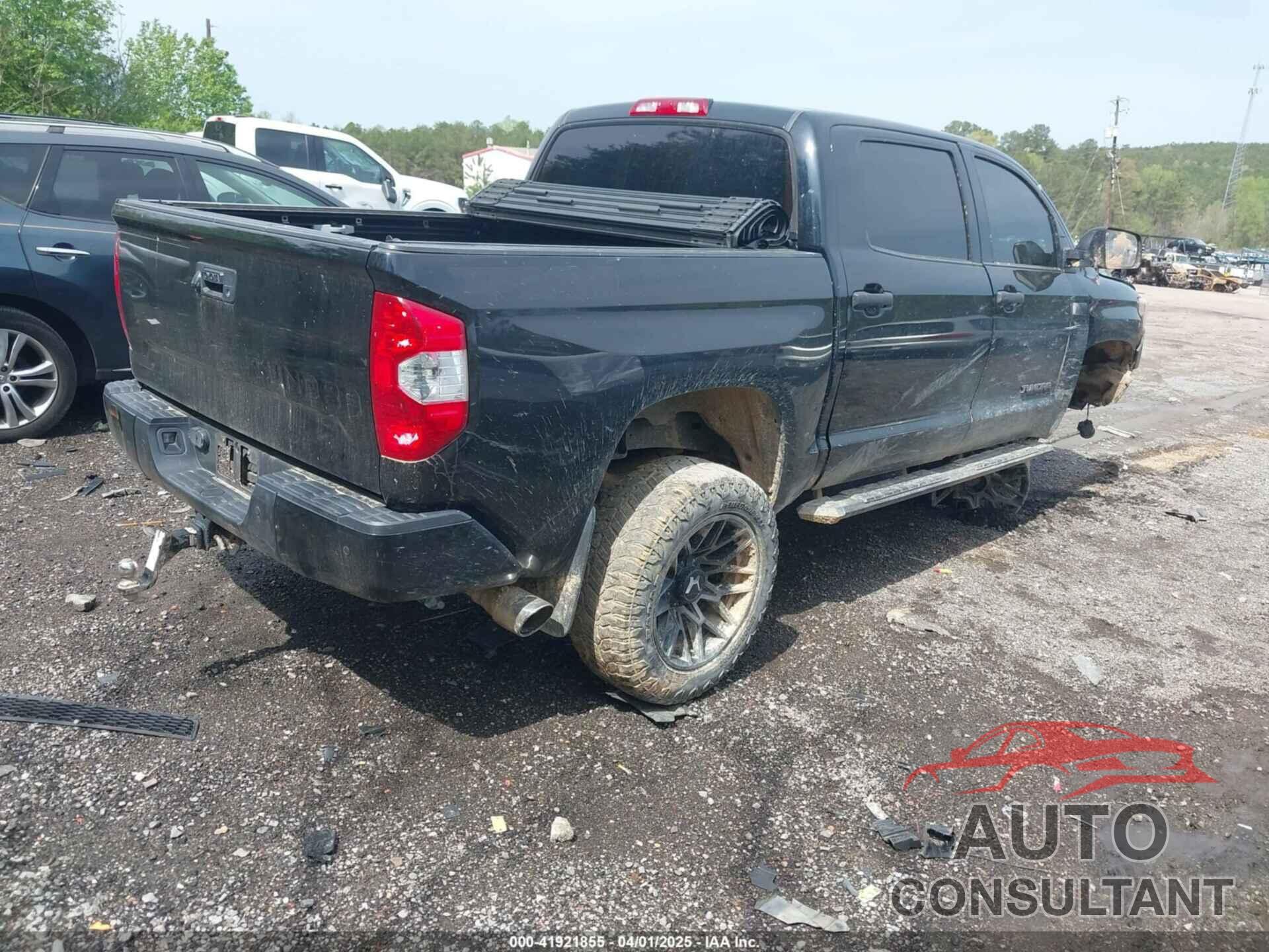 TOYOTA TUNDRA 2018 - 5TFDW5F18JX715775