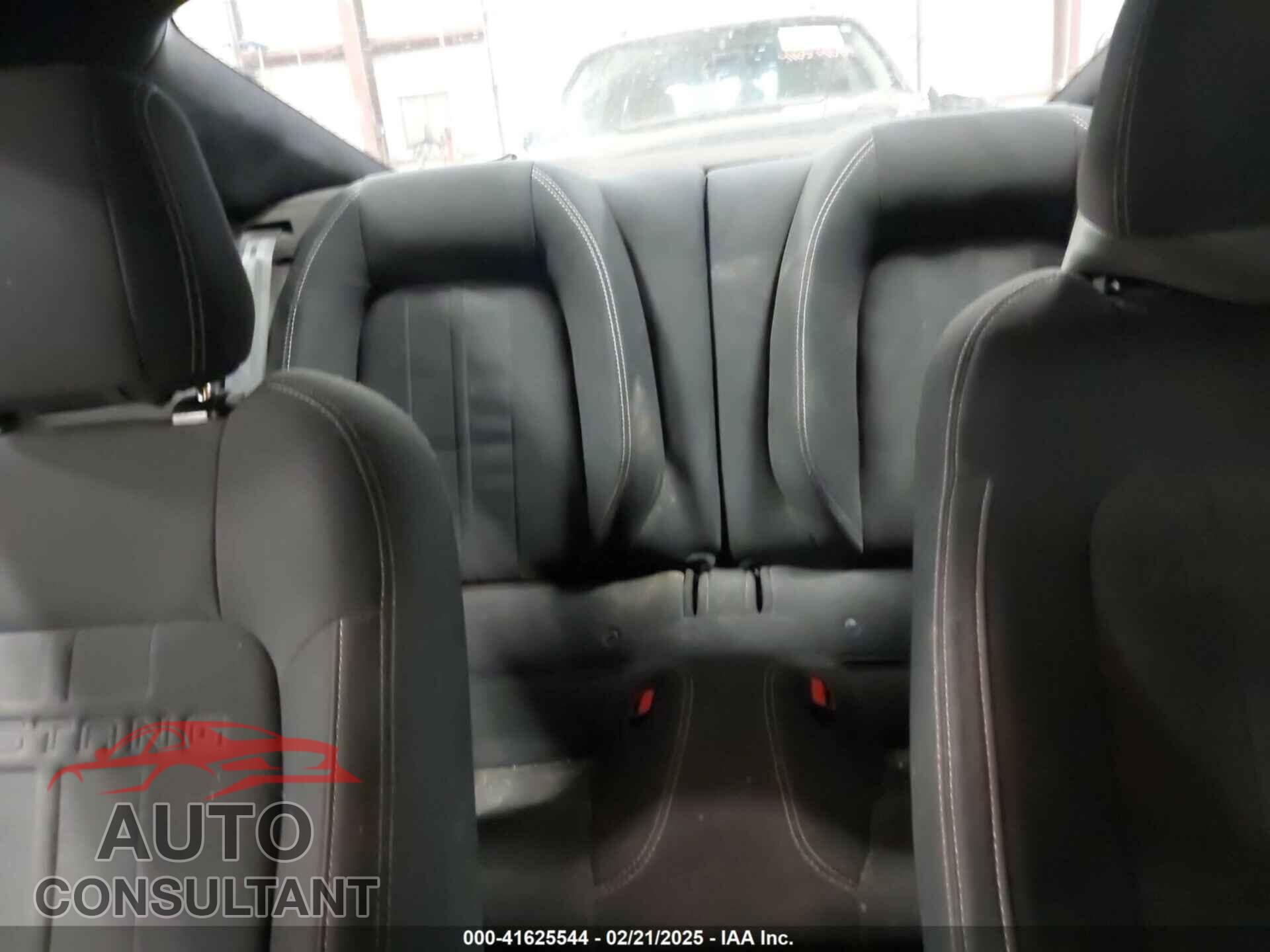 FORD MUSTANG 2021 - 1FA6P8TH1M5127800