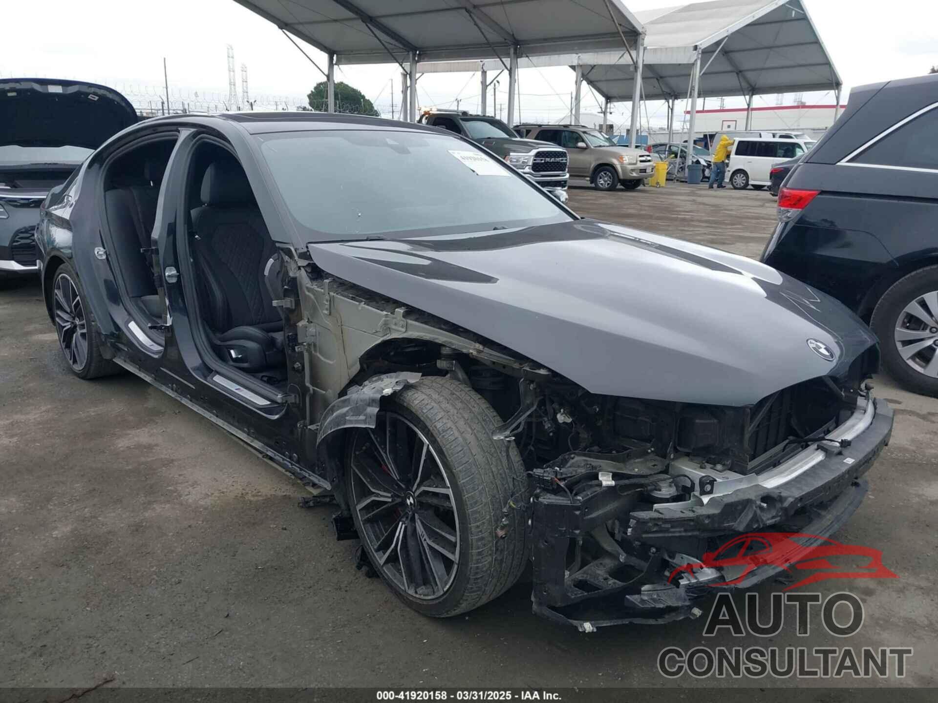 BMW 530 2023 - WBA53BH03PCL88876