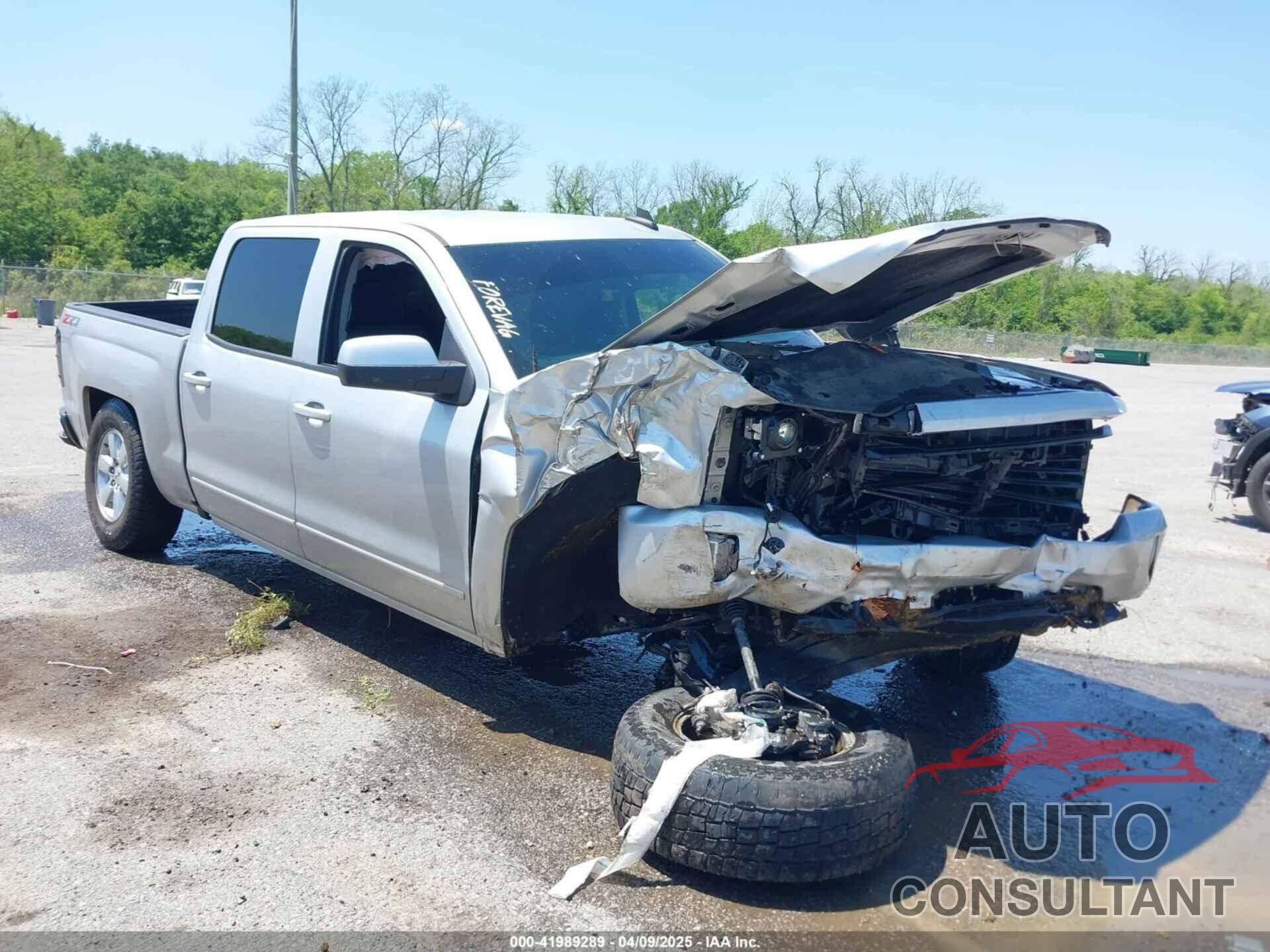 CHEVROLET SILVERADO 1500 2018 - 3GCUKREC6JG449165